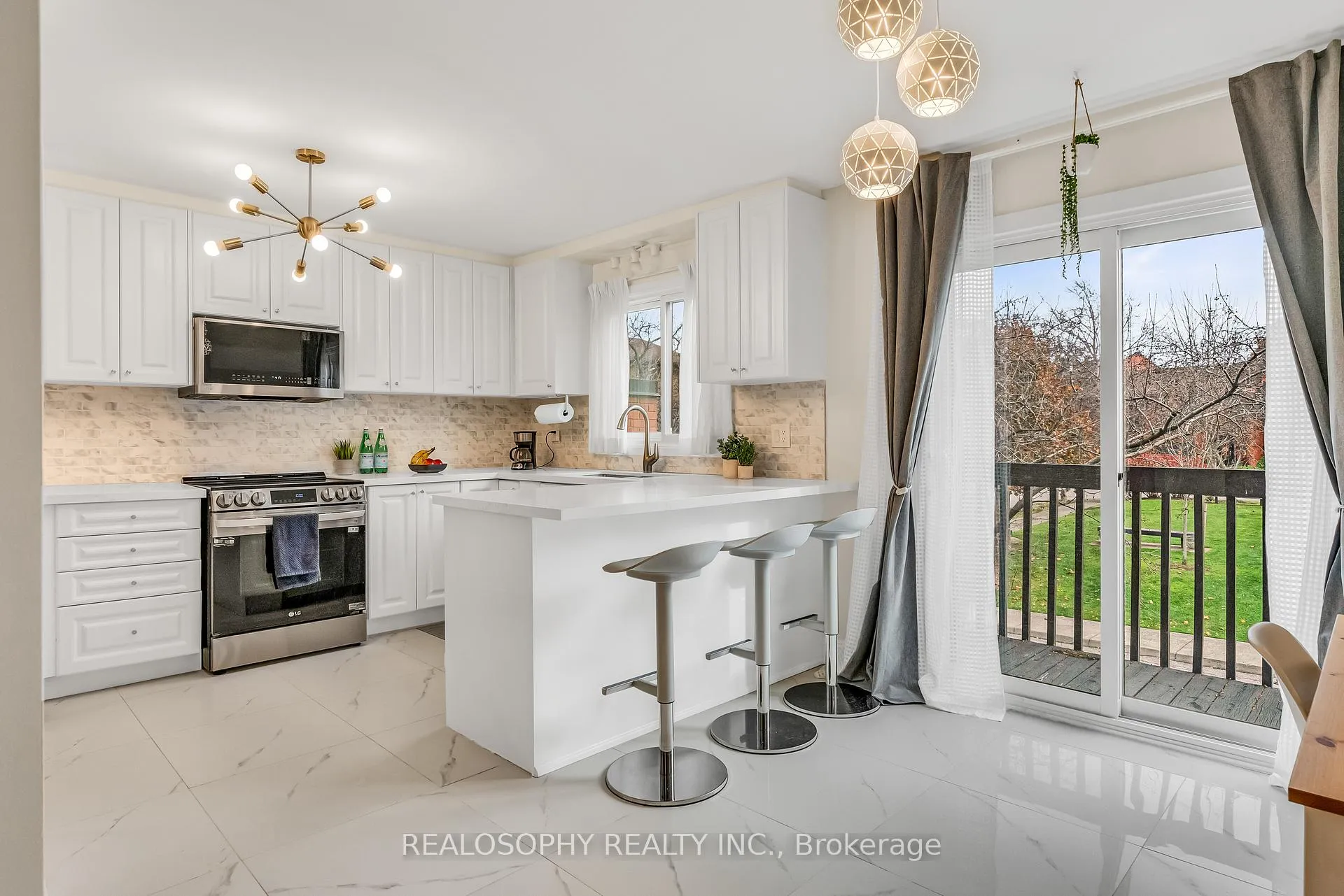 Photo 10 of Unit 32, 4156 Fieldgate Drive, Mississauga, Rathwood — HOMEH