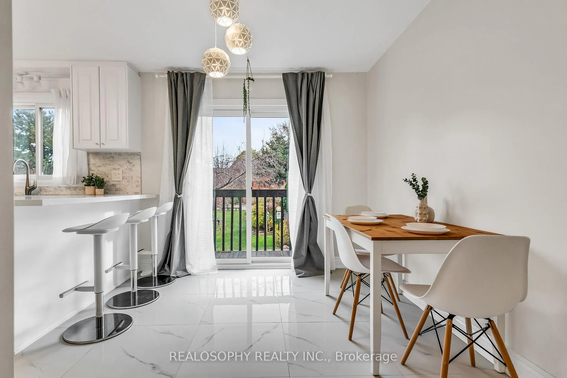Photo 14 of Unit 32, 4156 Fieldgate Drive, Mississauga, Rathwood — HOMEH