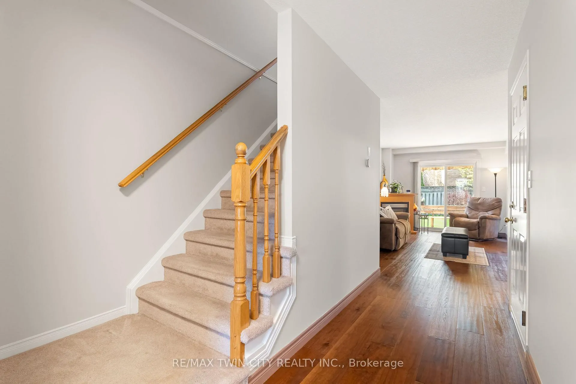 Photo 10 of 92 Snowdrop Crescent, Kitchener — HOMEH