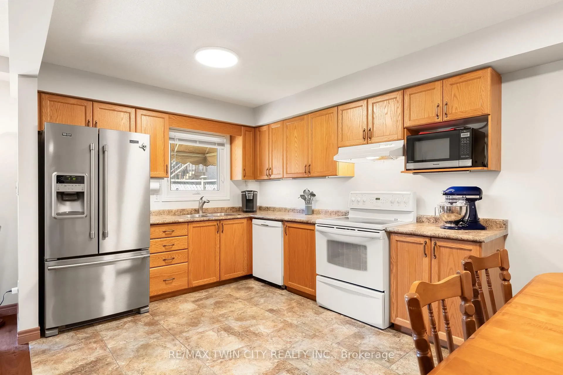 Photo 14 of 92 Snowdrop Crescent, Kitchener — HOMEH