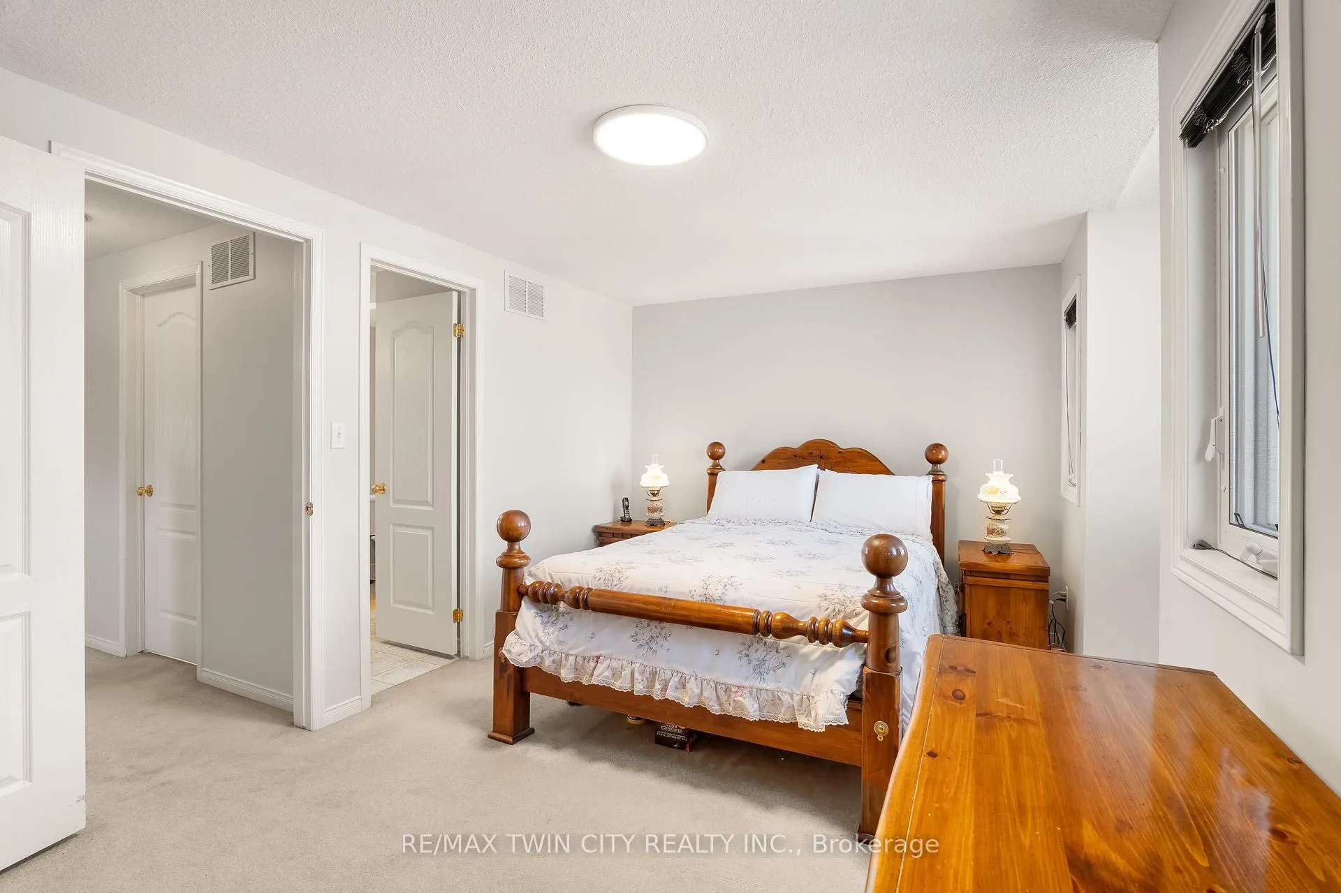 Photo 29 of 92 Snowdrop Crescent, Kitchener — HOMEH
