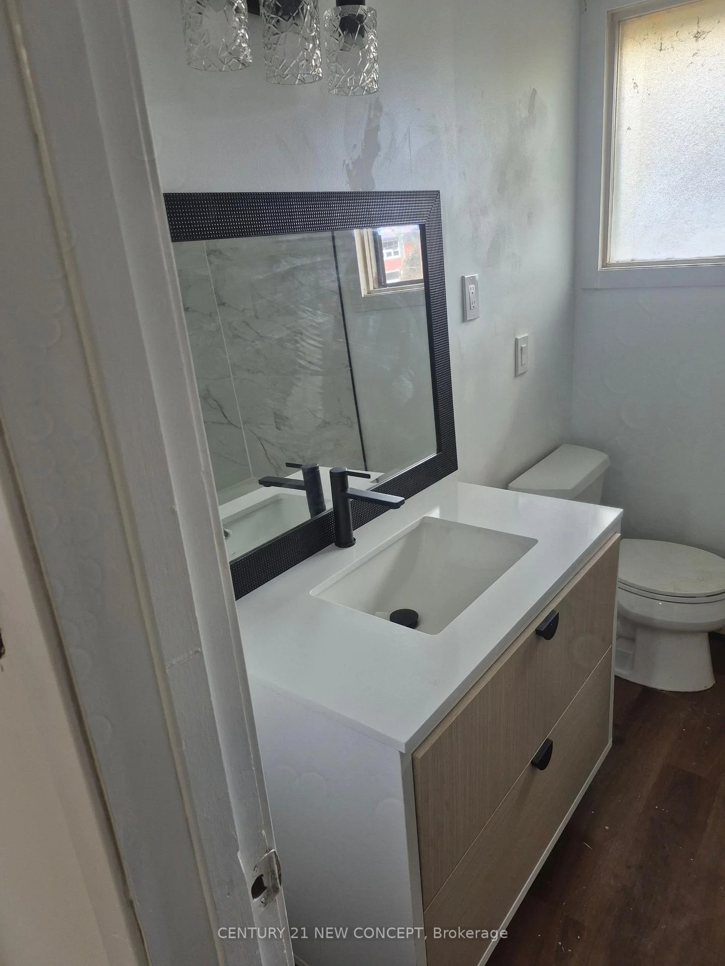 Photo 34 of 580 Digby Avenue, Oshawa, Eastdale — HOMEH