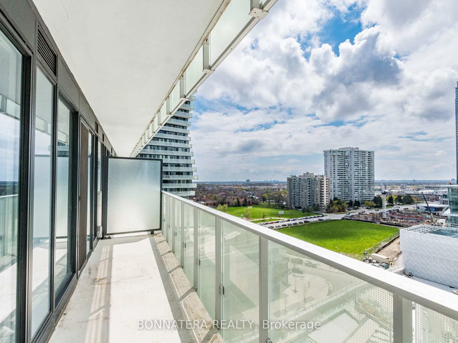 Photo 25 of Unit 906, 3900 Confederation Parkway, Mississauga, City Centre — HOMEH
