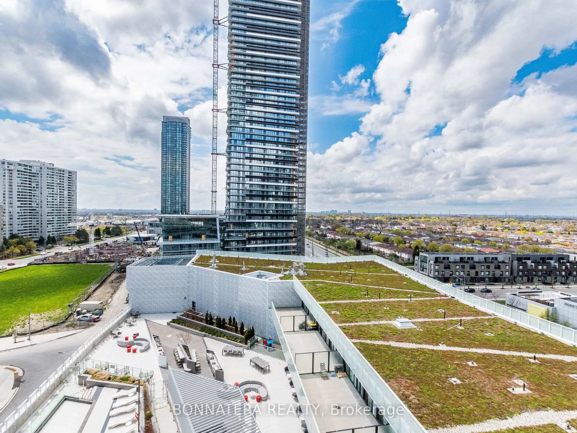 Photo 30 of Unit 906, 3900 Confederation Parkway, Mississauga, City Centre — HOMEH