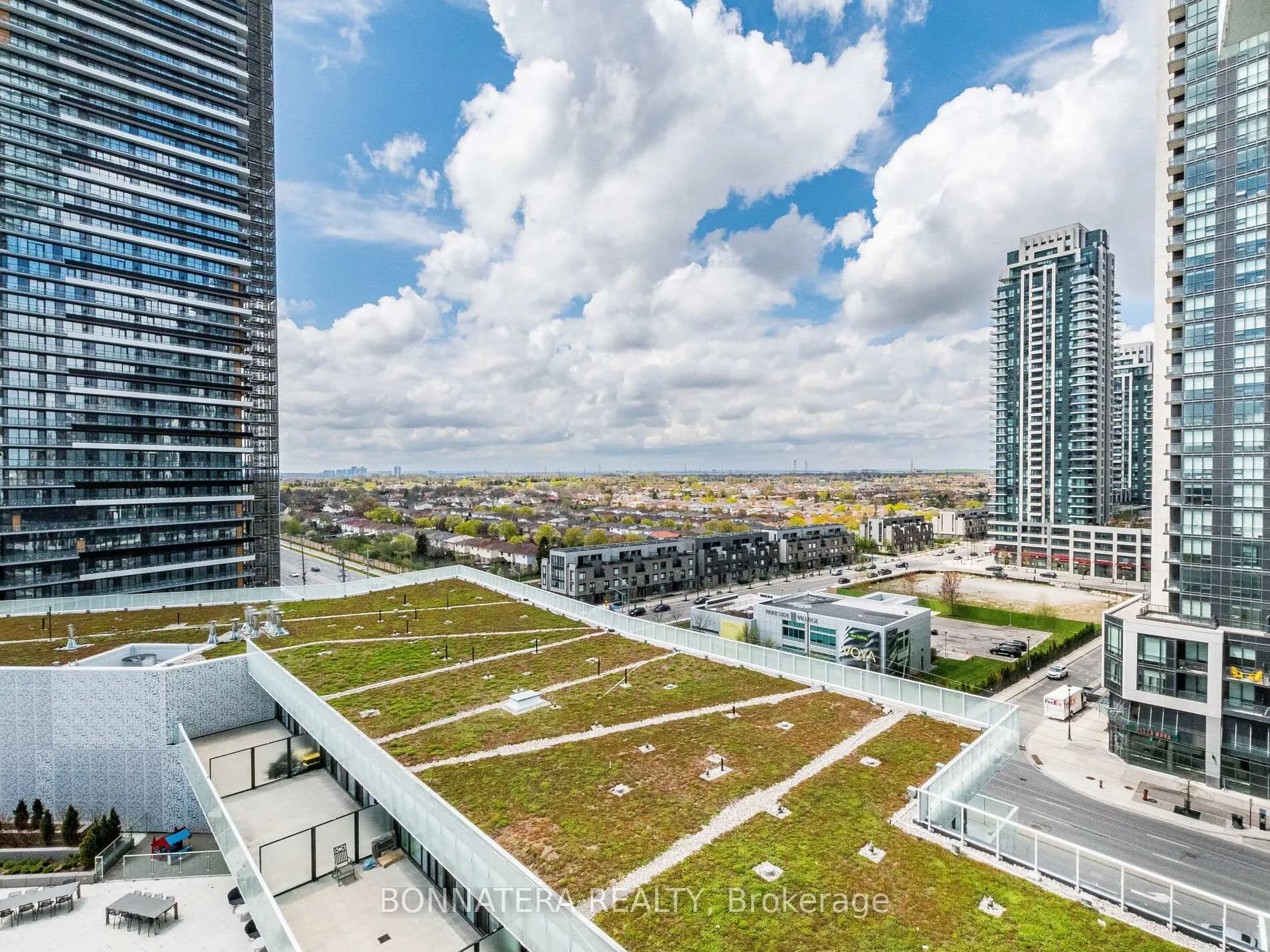 Photo 31 of Unit 906, 3900 Confederation Parkway, Mississauga, City Centre — HOMEH