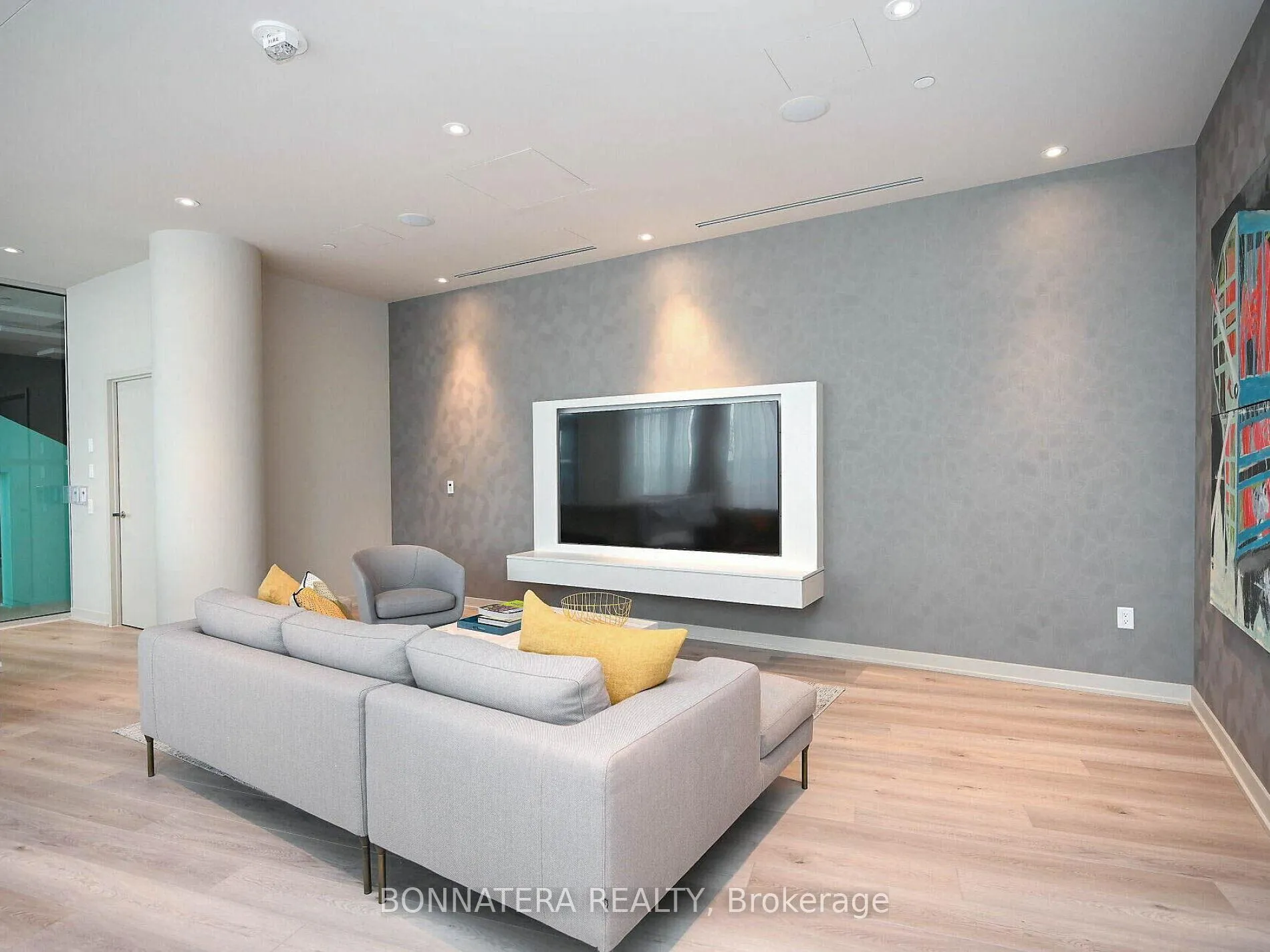 Photo 39 of Unit 906, 3900 Confederation Parkway, Mississauga, City Centre — HOMEH