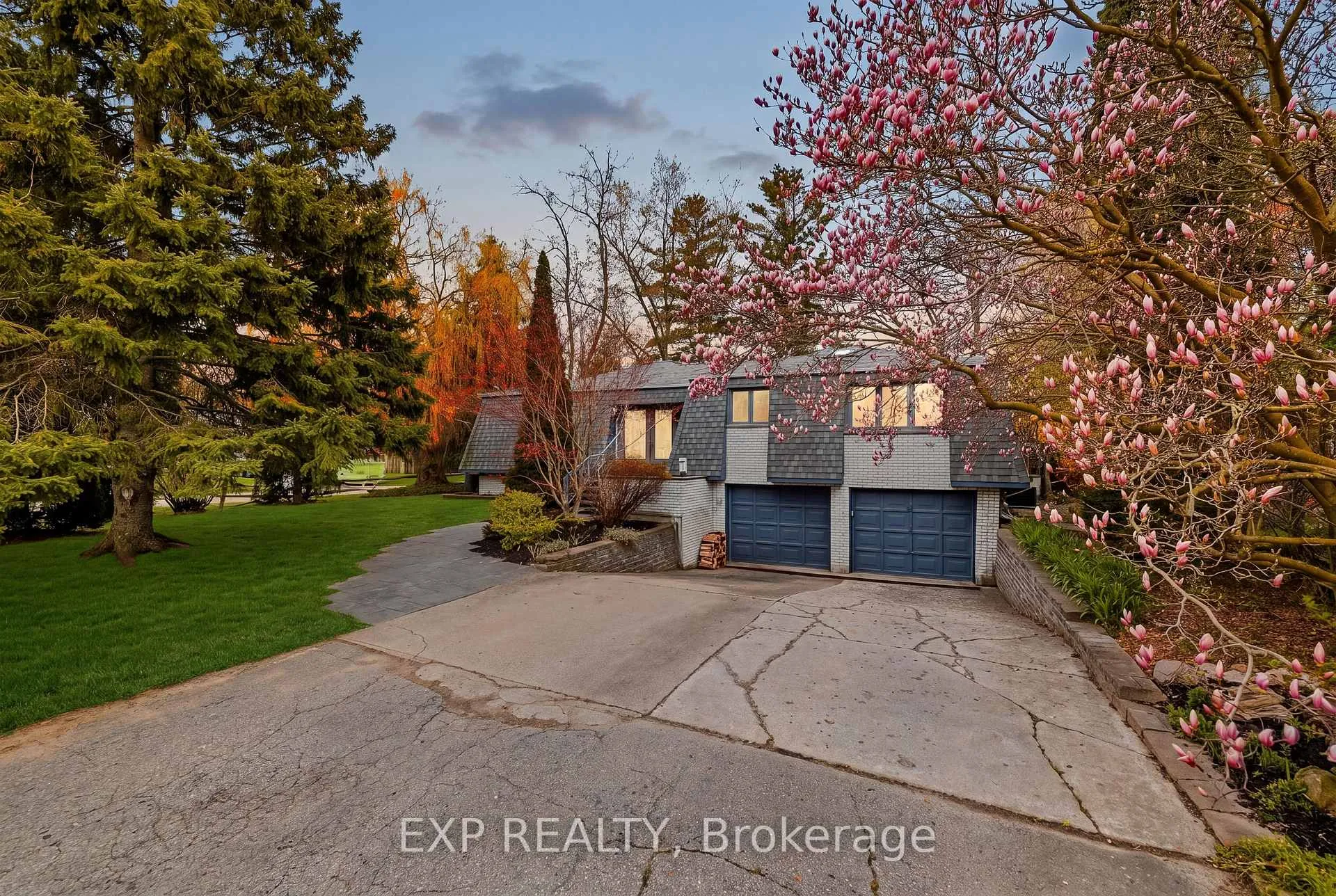 Photo 2 of 459 Lee Avenue, Waterloo, Lincoln Village — HOMEH