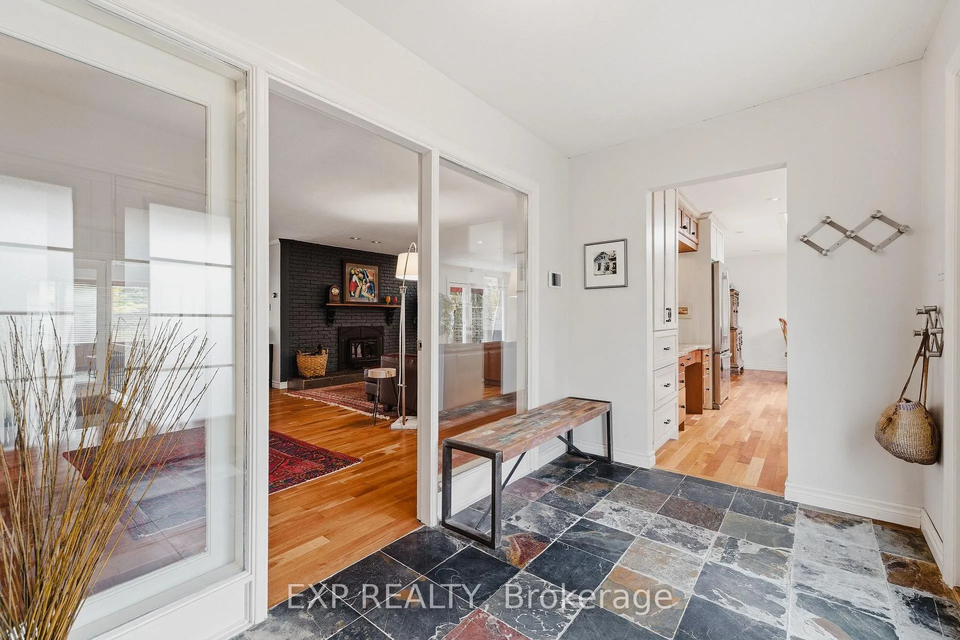 Photo 5 of 459 Lee Avenue, Waterloo, Lincoln Village — HOMEH