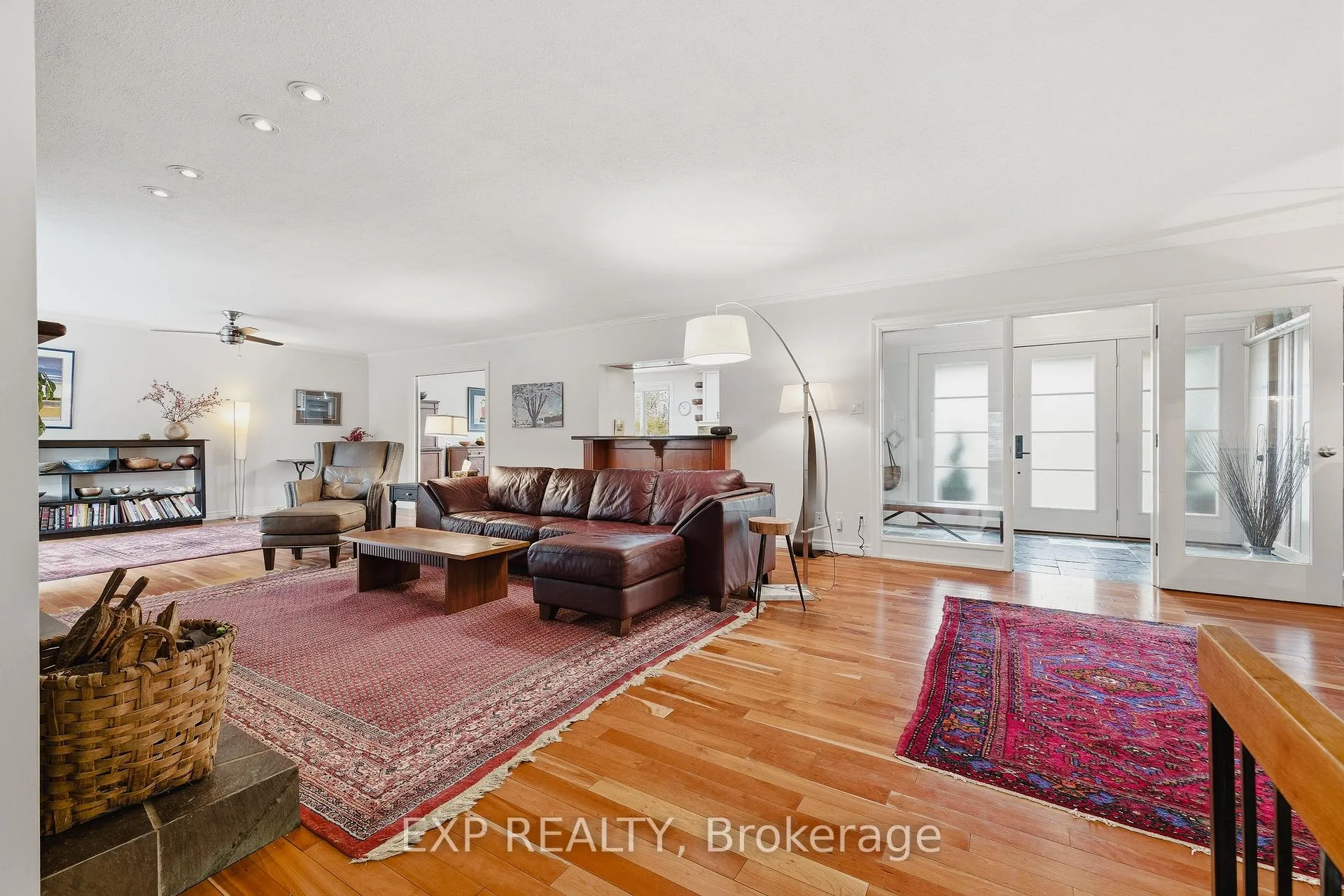 Photo 15 of 459 Lee Avenue, Waterloo, Lincoln Village — HOMEH