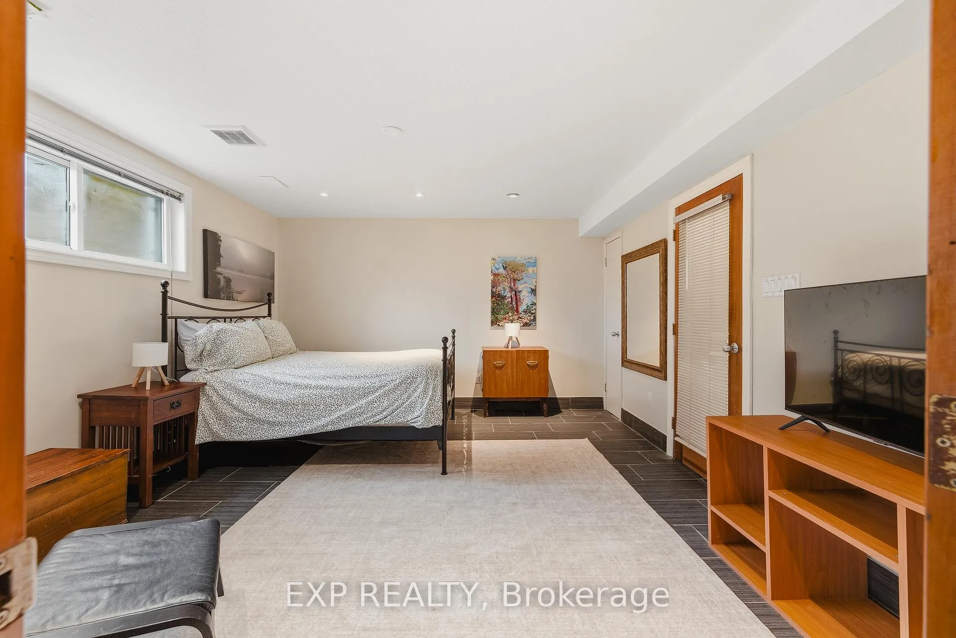 Photo 35 of 459 Lee Avenue, Waterloo, Lincoln Village — HOMEH