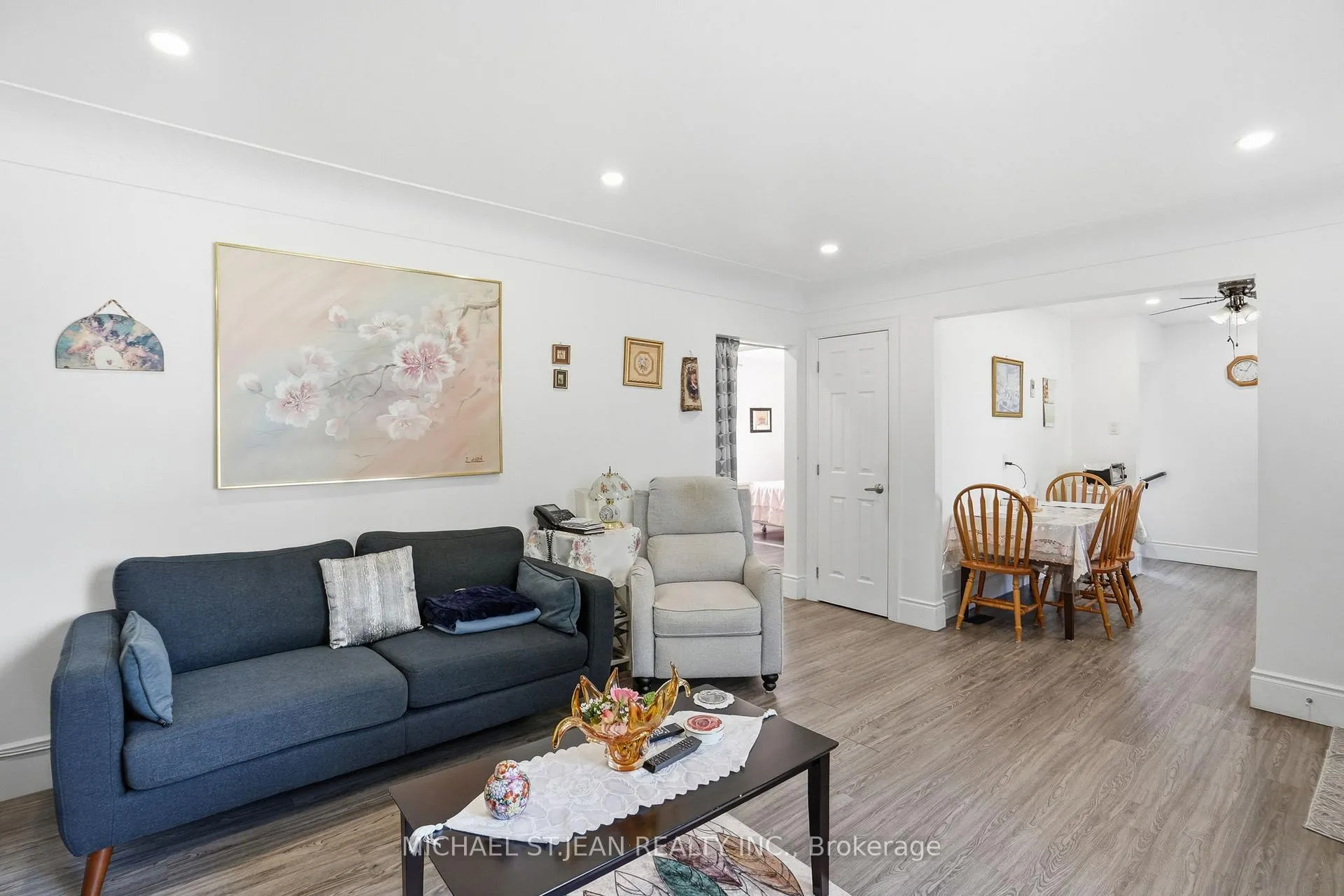Photo 11 of 249 West 18th Street, Hamilton, Buchanan — HOMEH