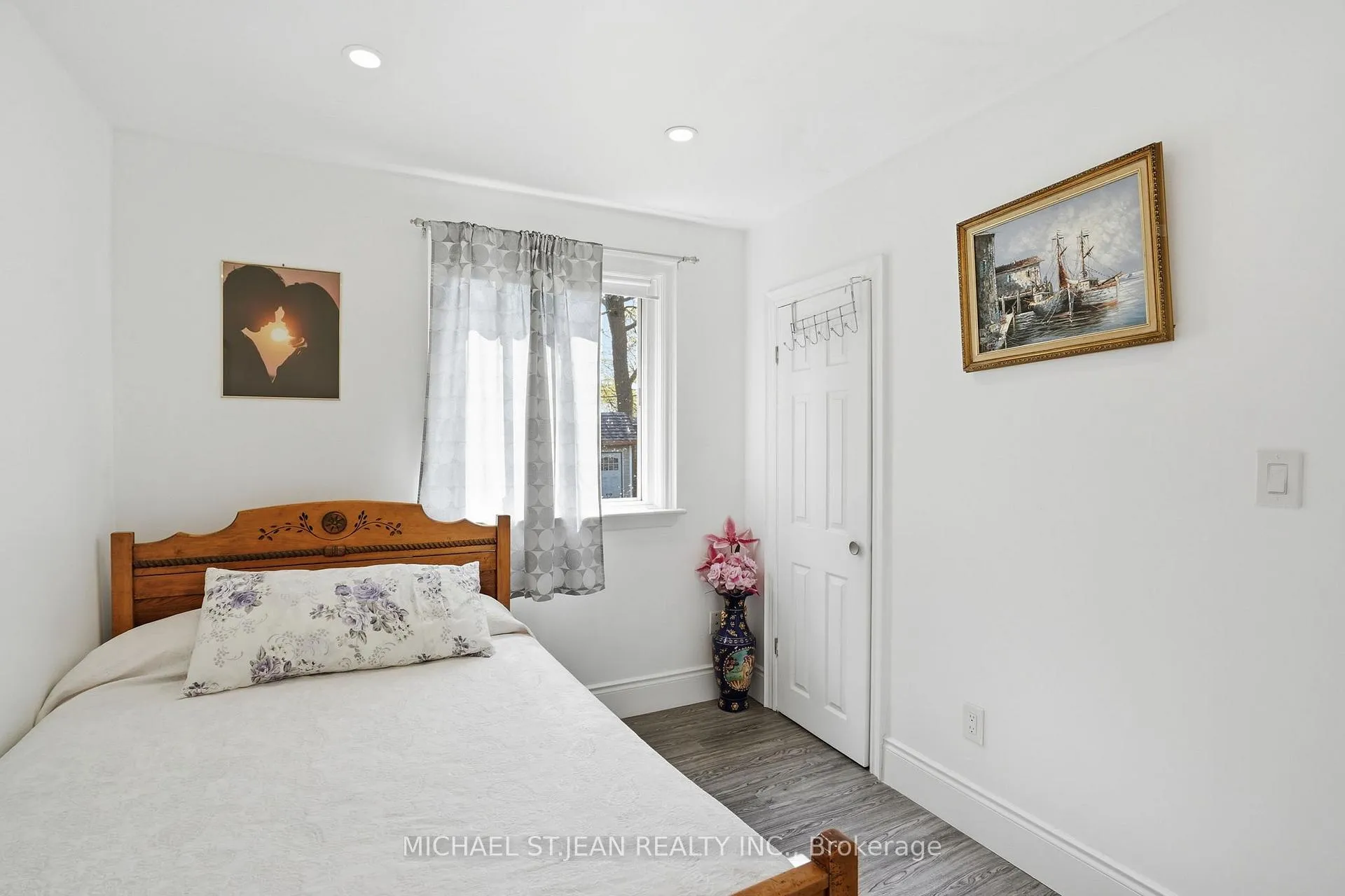 Photo 17 of 249 West 18th Street, Hamilton, Buchanan — HOMEH