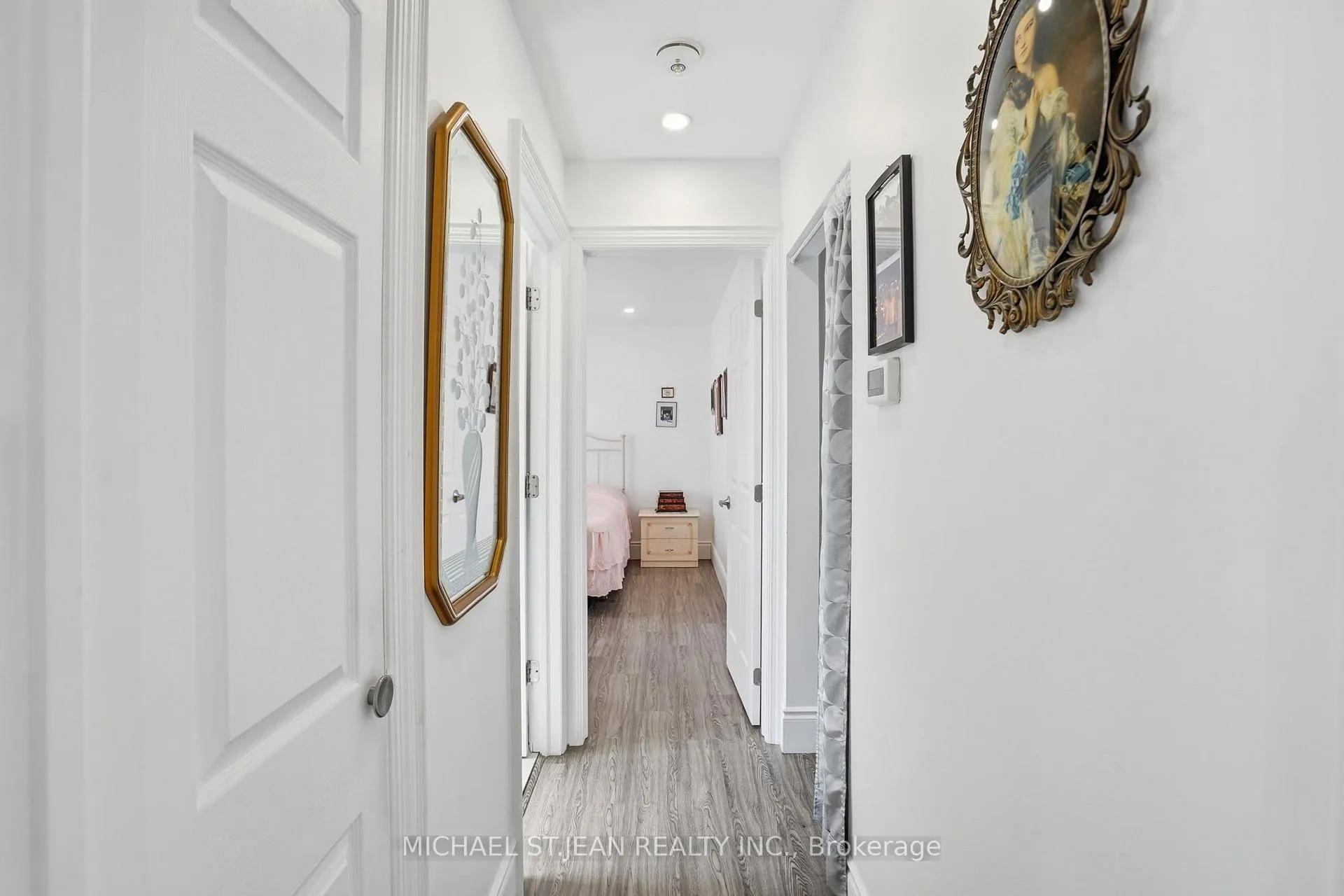 Photo 18 of 249 West 18th Street, Hamilton, Buchanan — HOMEH