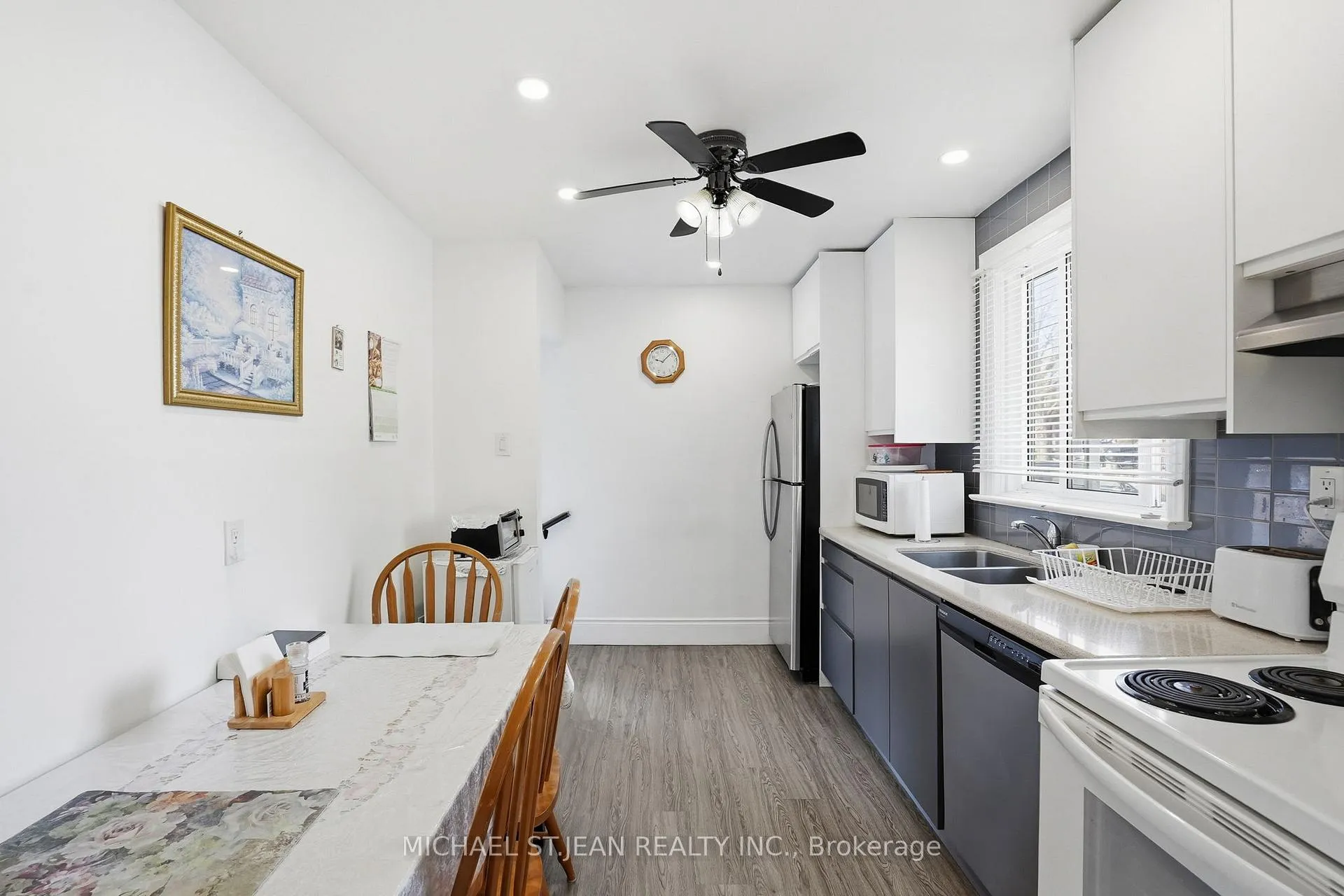 Photo 20 of 249 West 18th Street, Hamilton, Buchanan — HOMEH