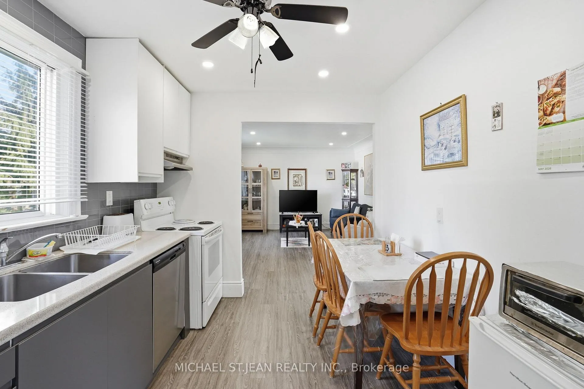 Photo 24 of 249 West 18th Street, Hamilton, Buchanan — HOMEH