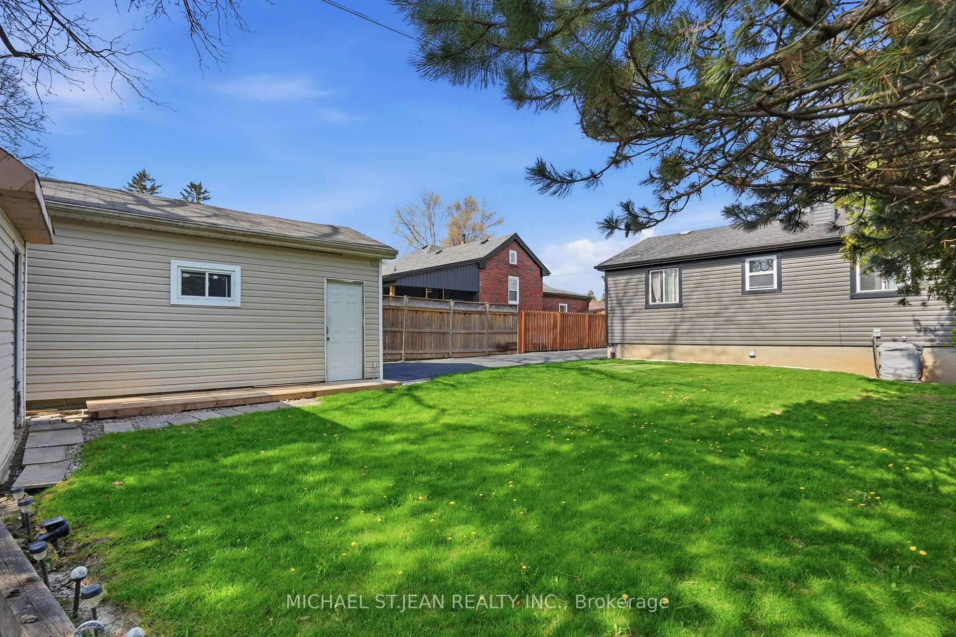 Photo 35 of 249 West 18th Street, Hamilton, Buchanan — HOMEH