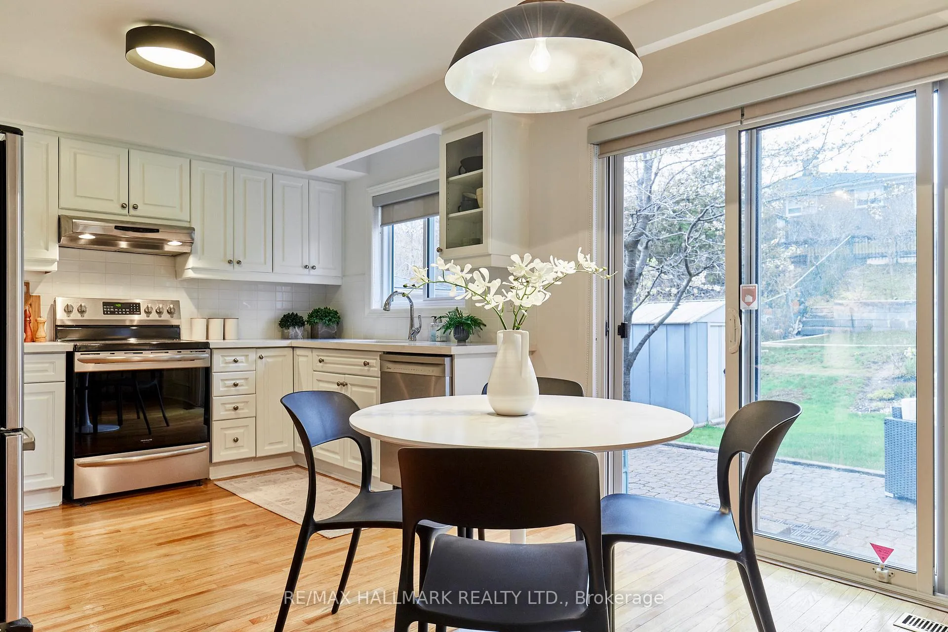 Photo 6 of 42 Halsey Avenue, Toronto, O'Connor-Parkview — HOMEH
