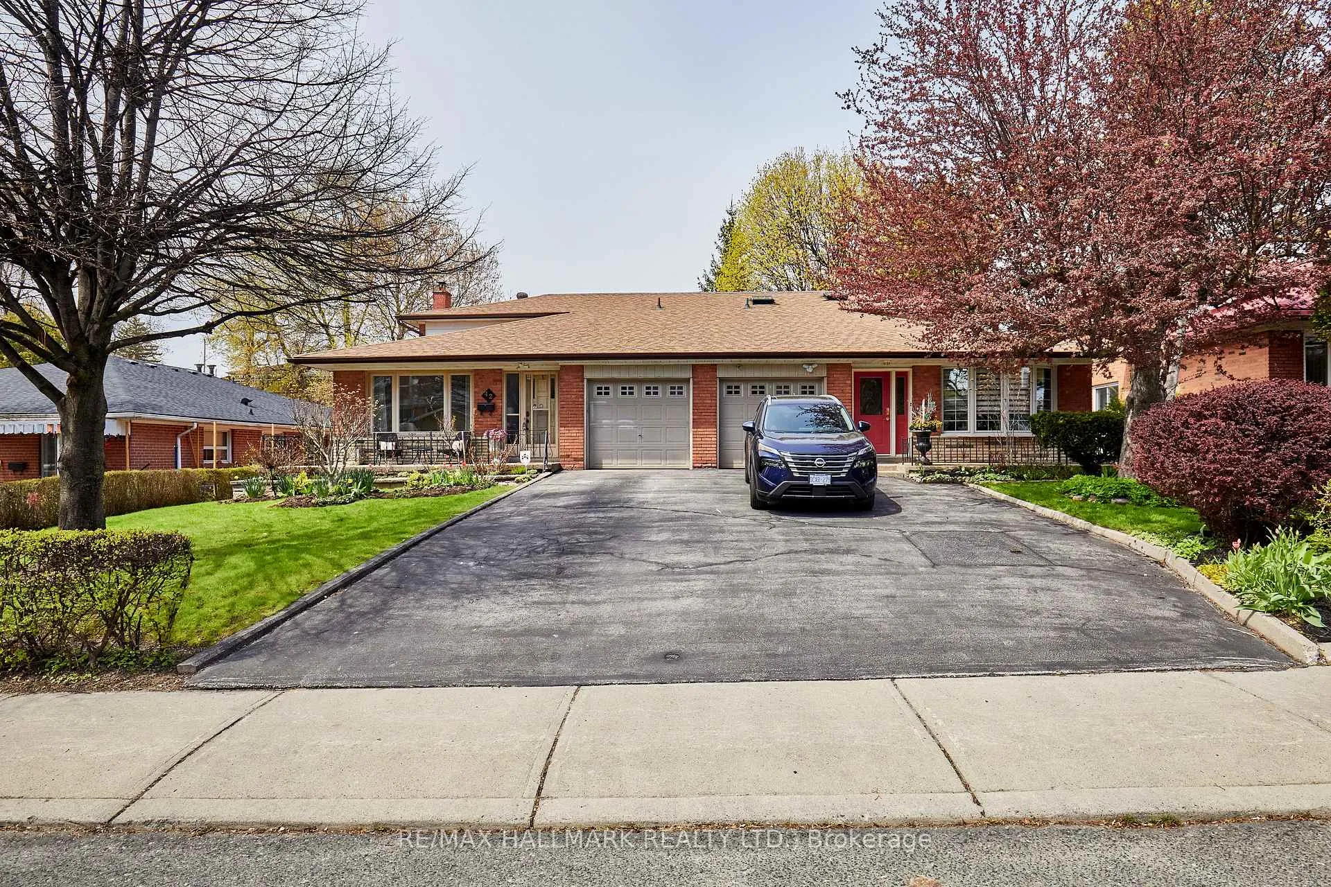 Photo 12 of 42 Halsey Avenue, Toronto, O'Connor-Parkview — HOMEH