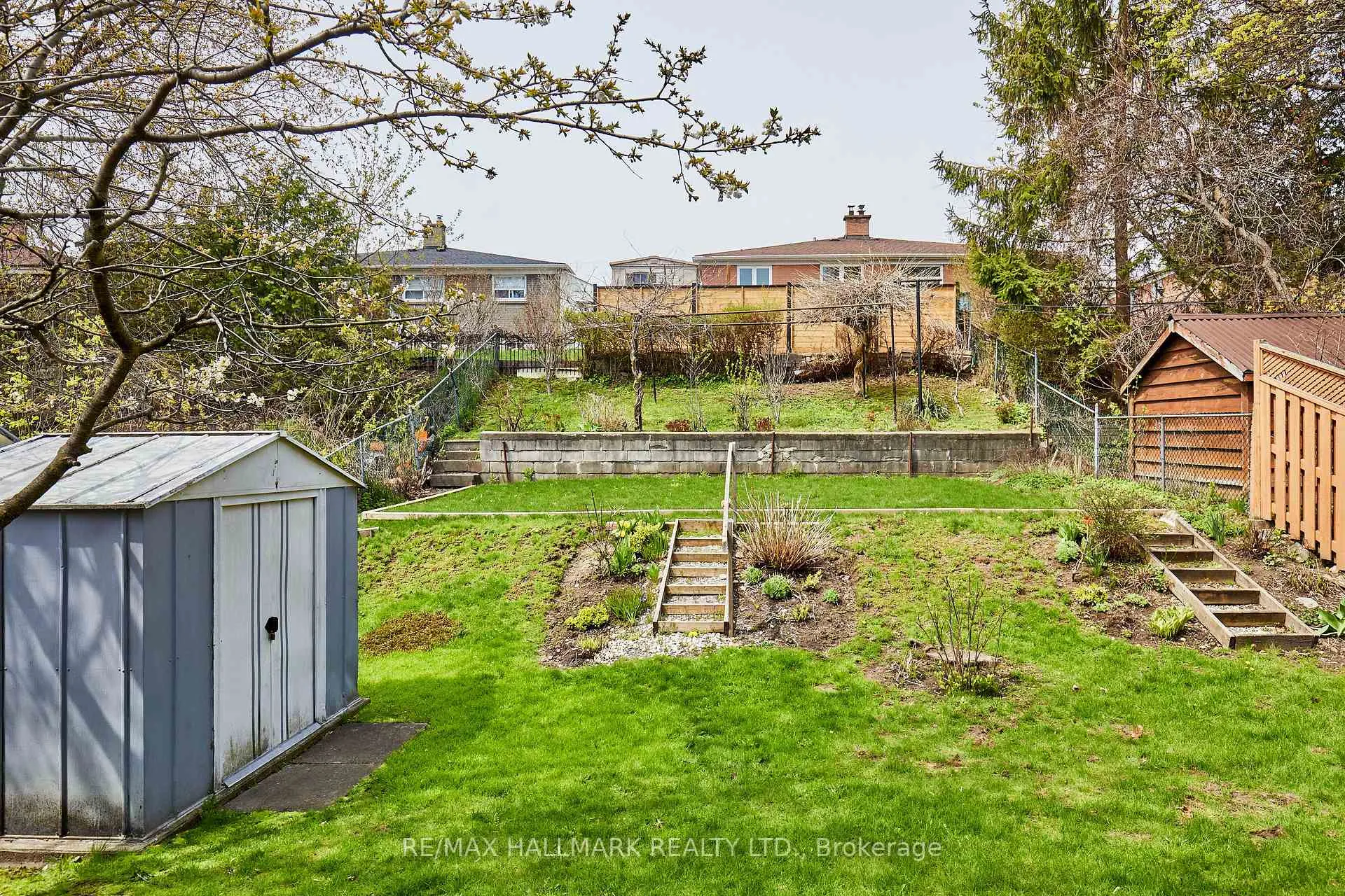 Photo 14 of 42 Halsey Avenue, Toronto, O'Connor-Parkview — HOMEH