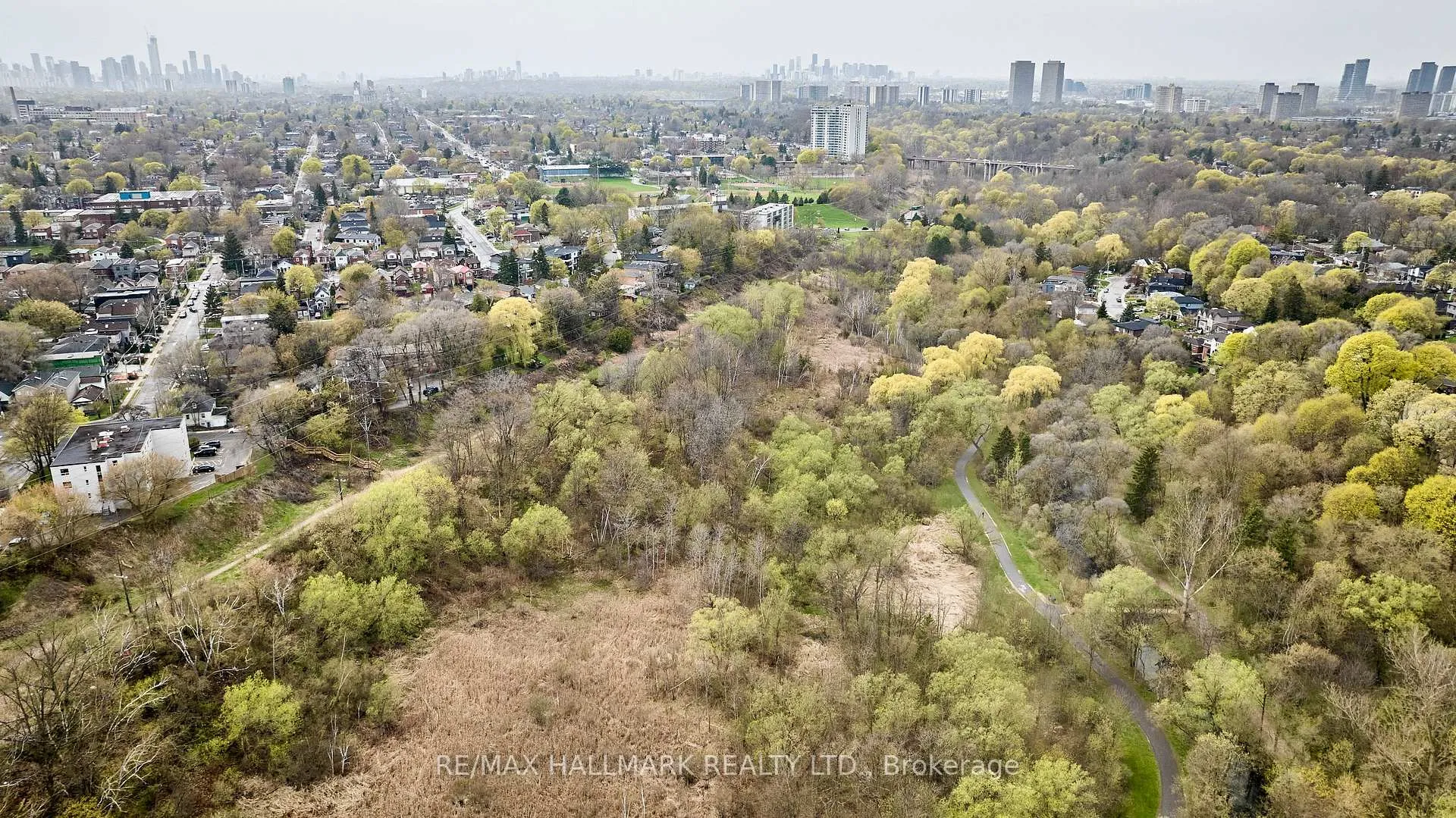 Photo 32 of 42 Halsey Avenue, Toronto, O'Connor-Parkview — HOMEH