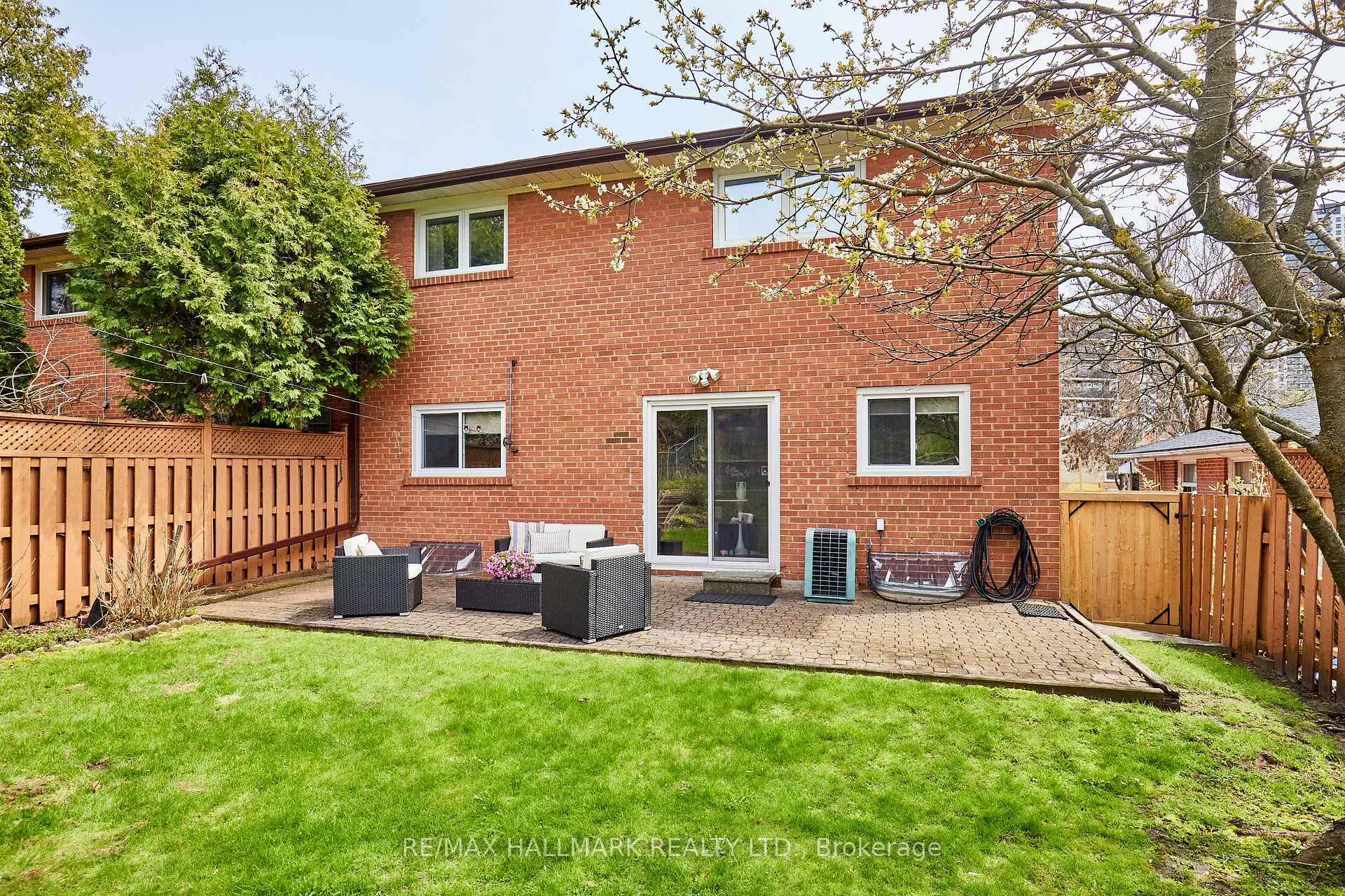 Photo 38 of 42 Halsey Avenue, Toronto, O'Connor-Parkview — HOMEH