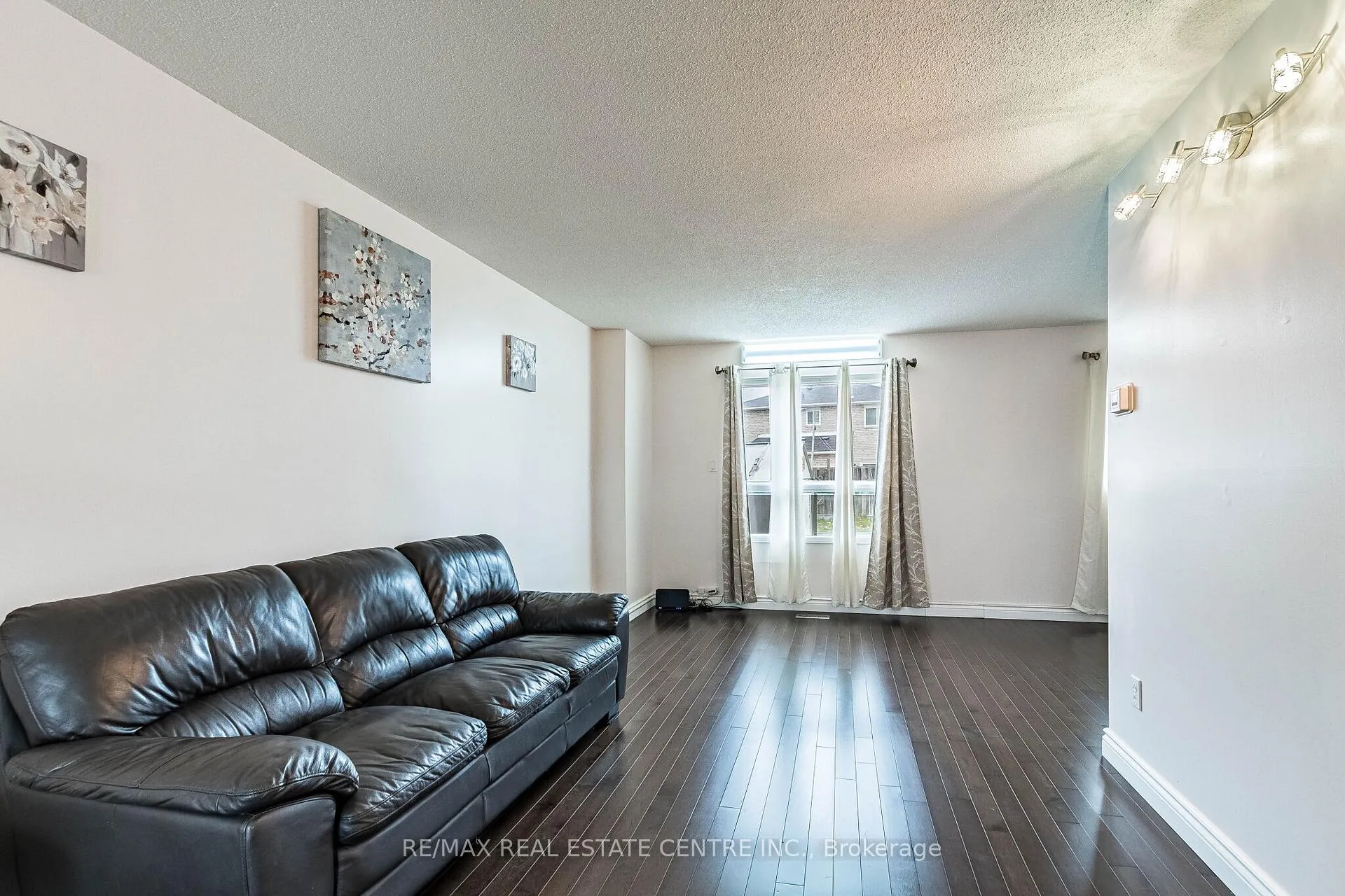 Photo 11 of 37 Merganser Crescent, Brampton, Fletcher's Creek South — HOMEH