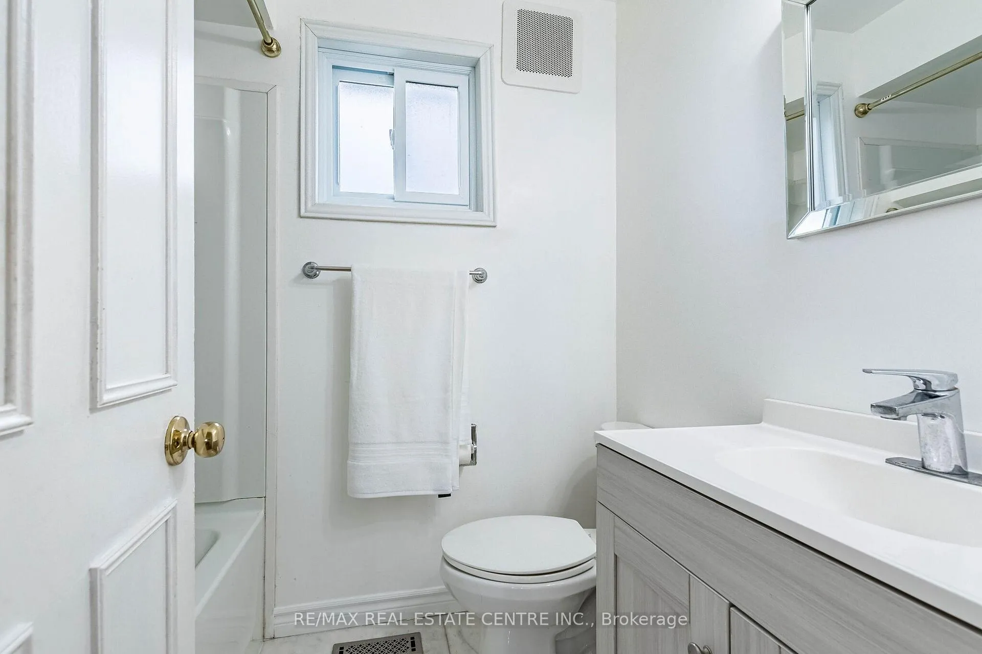 Photo 27 of 37 Merganser Crescent, Brampton, Fletcher's Creek South — HOMEH