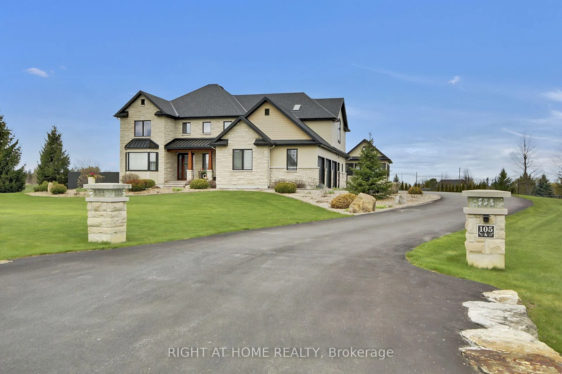Photo 1 of 105 Ravenview Way, Ottawa, Kanata - Kanata (North West) — HOMEH