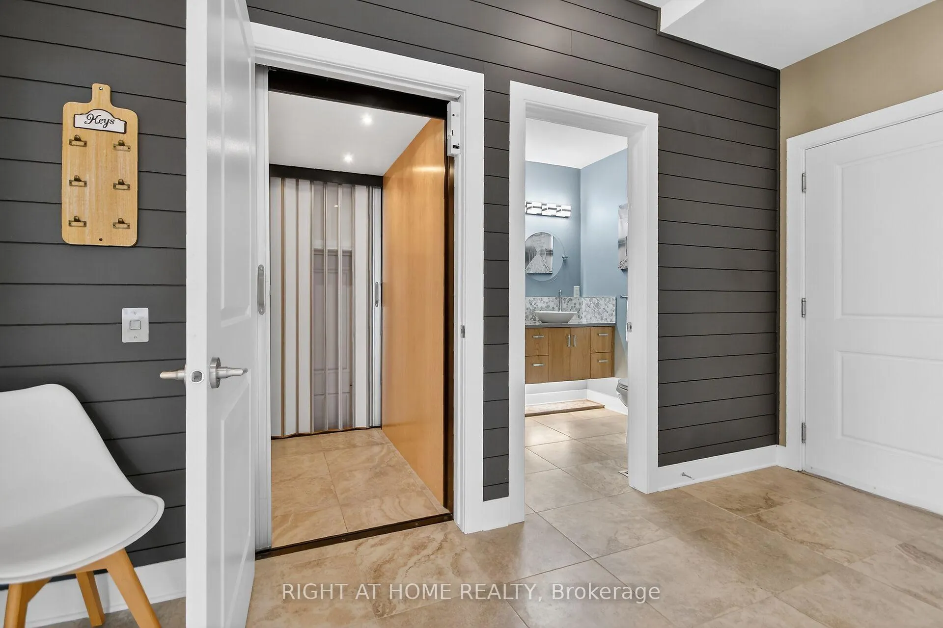 Photo 16 of 105 Ravenview Way, Ottawa, Kanata - Kanata (North West) — HOMEH