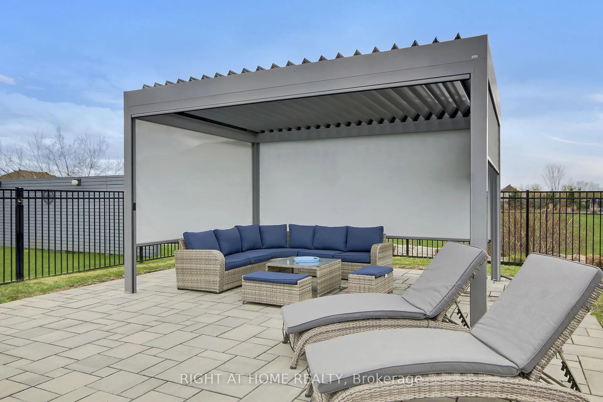 Photo 57 of 105 Ravenview Way, Ottawa, Kanata - Kanata (North West) — HOMEH