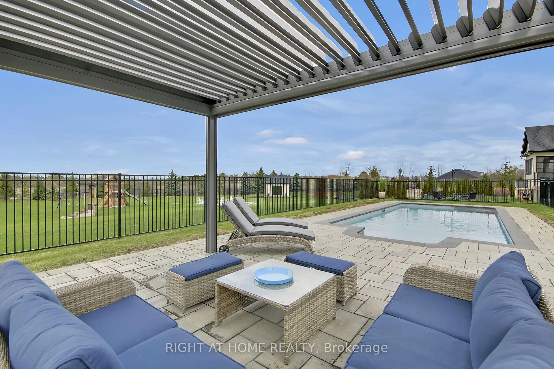 Photo 58 of 105 Ravenview Way, Ottawa, Kanata - Kanata (North West) — HOMEH