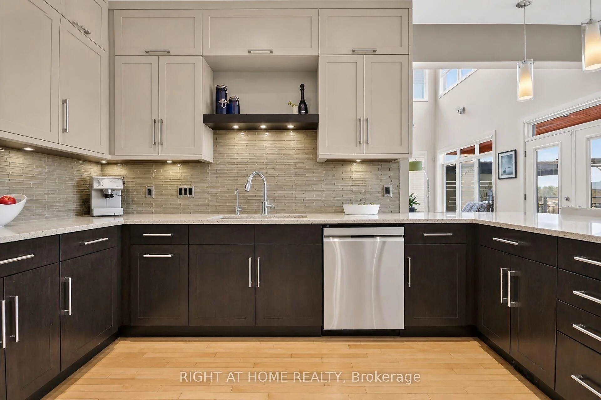 Photo 59 of 105 Ravenview Way, Ottawa, Kanata - Kanata (North West) — HOMEH