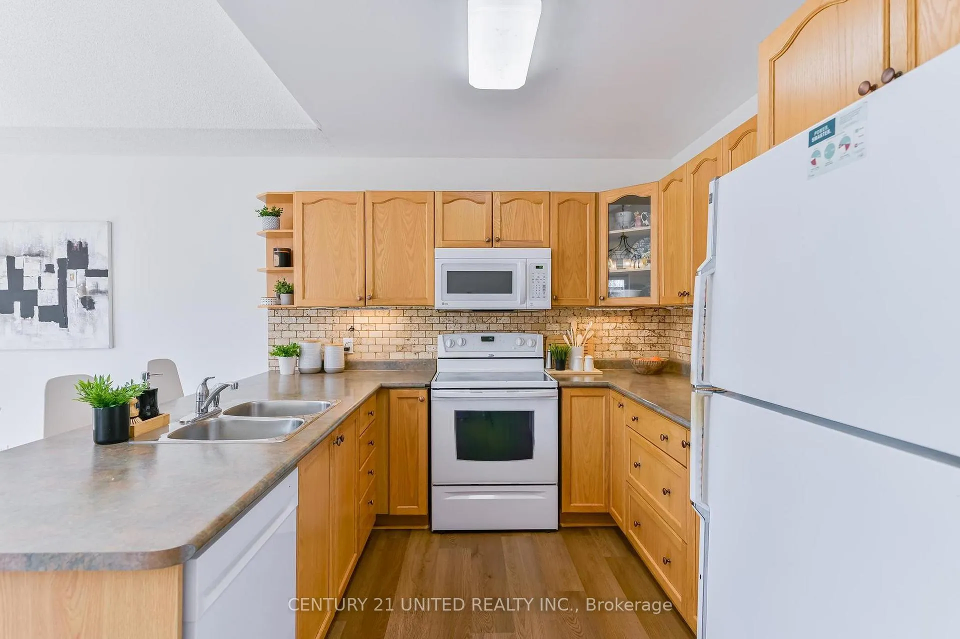 Photo 8 of 224 Grove Avenue, Selwyn — HOMEH