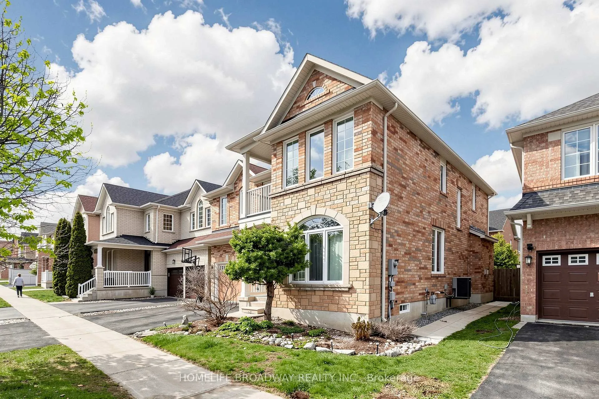 Photo 2 of 26 Armando Drive, Markham, Wismer — HOMEH