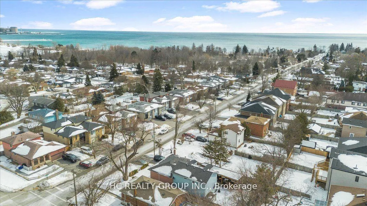Photo 2 of 692 West Shore Boulevard, Pickering, West Shore — HOMEH