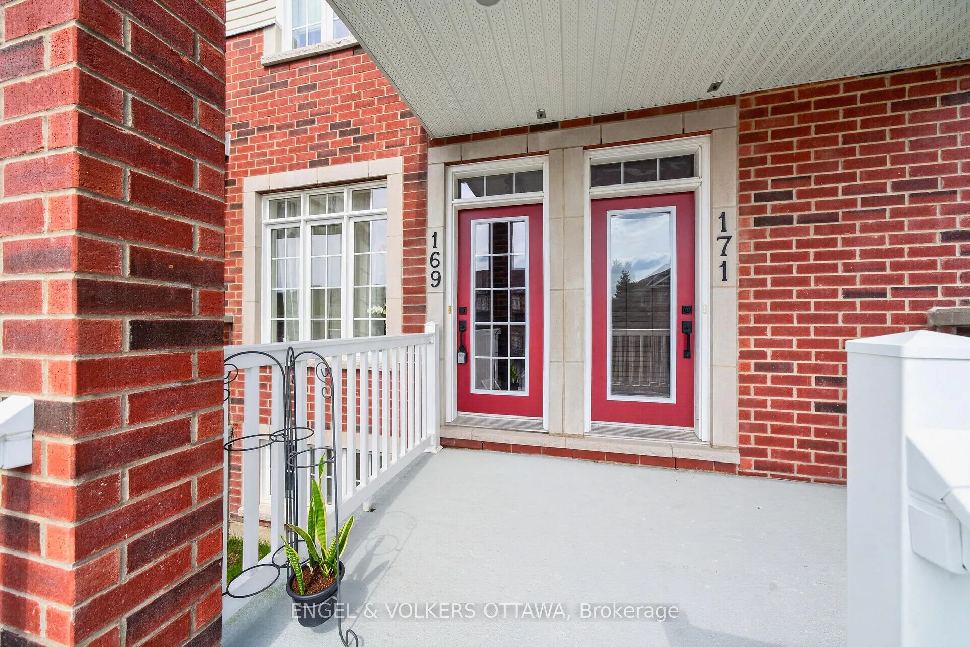 Photo 2 of Unit 77, 169 Eye Bright Crescent, Ottawa, Riverside South/Gloucester Glen — HOMEH