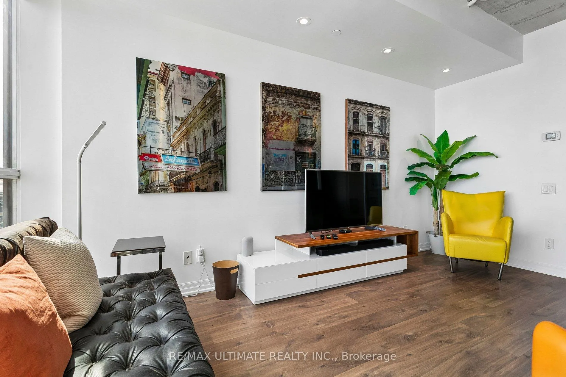 Photo 7 of Unit 3007, 88 Blue Jays Way, Toronto, Waterfront Communities — HOMEH