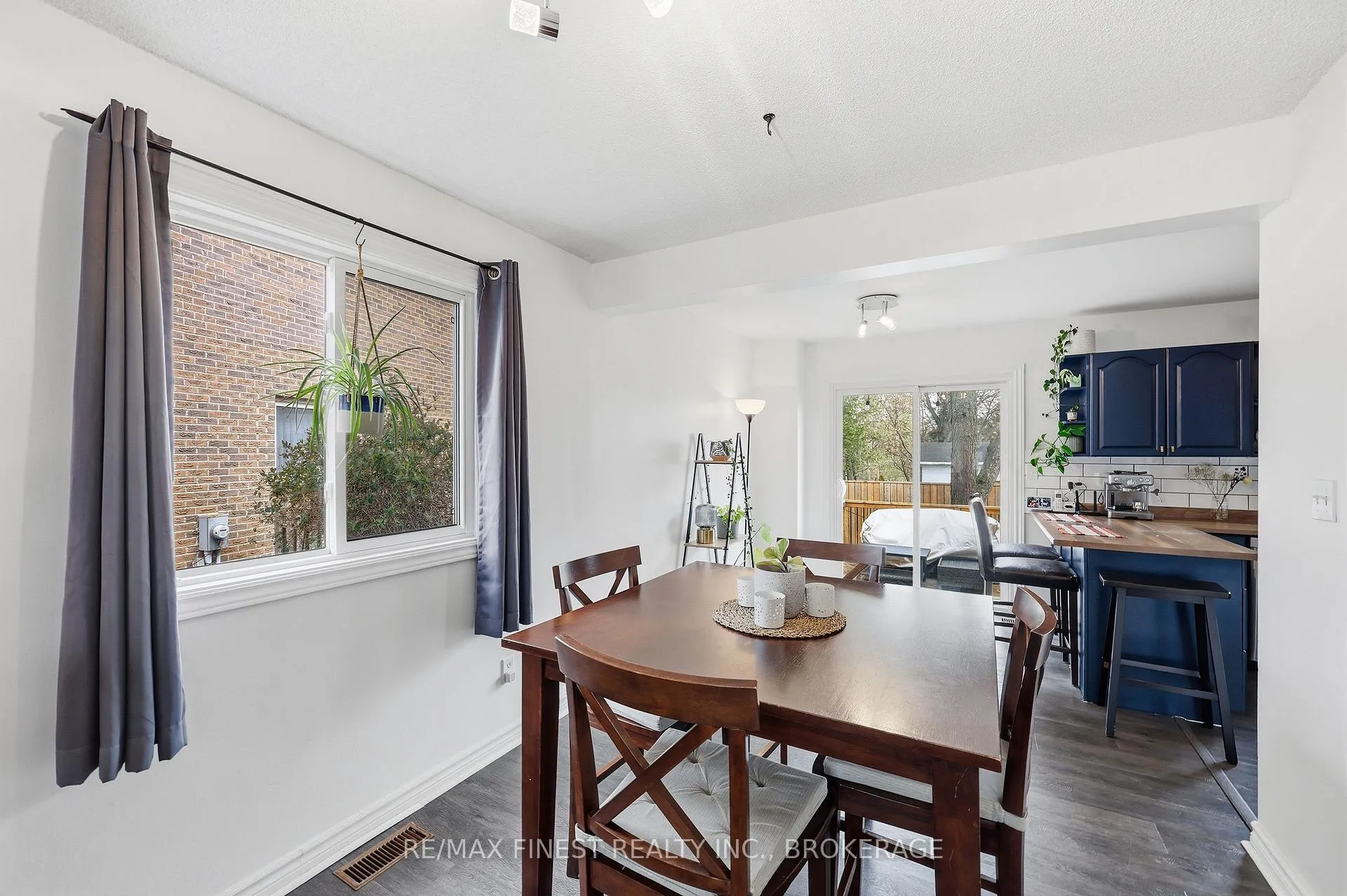 Photo 18 of 1139 Wintergreen Crescent, Kingston, City Northwest — HOMEH