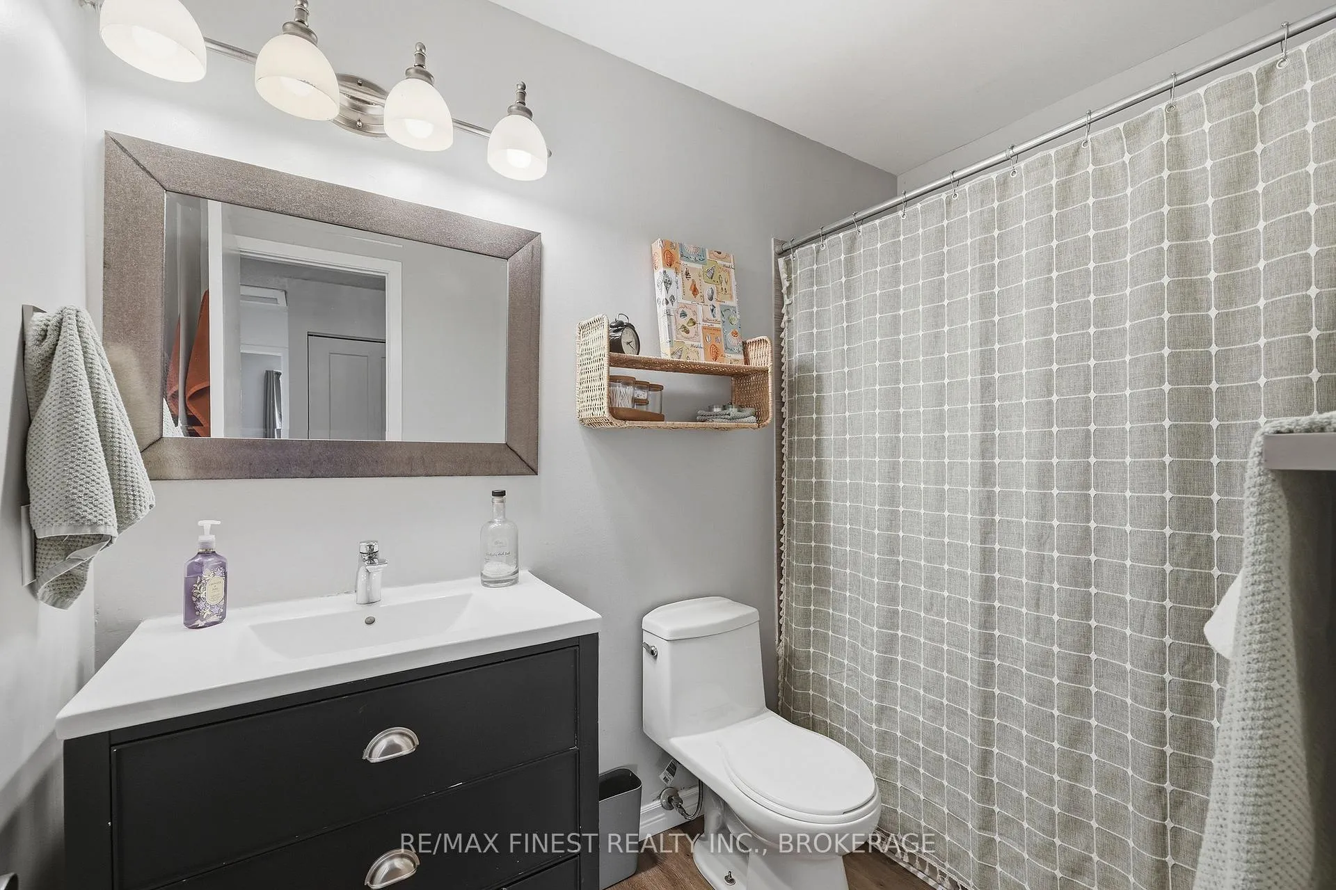 Photo 38 of 1139 Wintergreen Crescent, Kingston, City Northwest — HOMEH