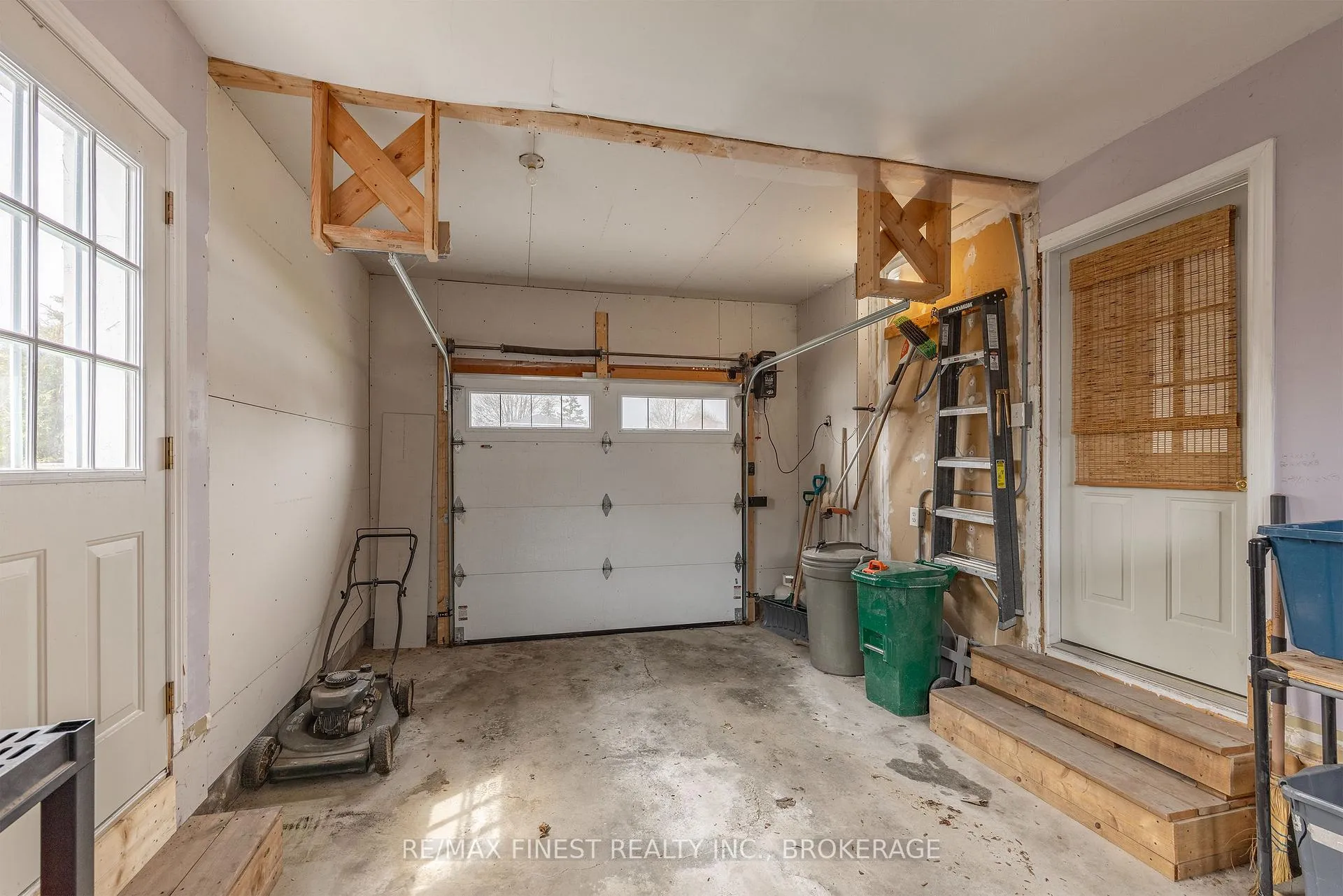 Photo 47 of 1139 Wintergreen Crescent, Kingston, City Northwest — HOMEH