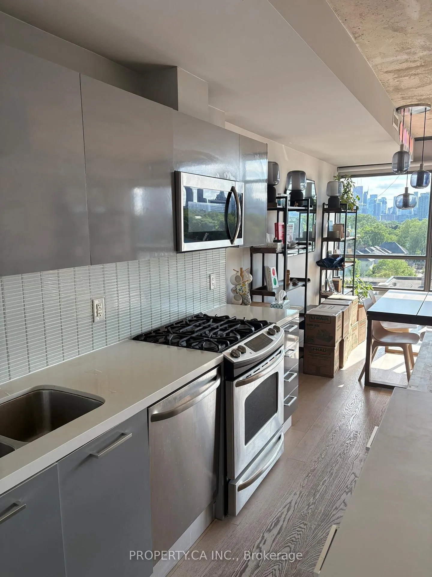 Photo 10 of Unit 803, 319 Carlaw Avenue, Toronto, South Riverdale — HOMEH
