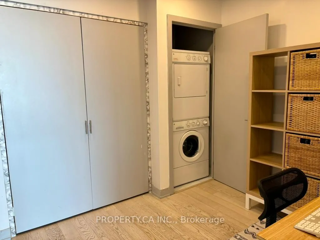 Photo 12 of Unit 803, 319 Carlaw Avenue, Toronto, South Riverdale — HOMEH