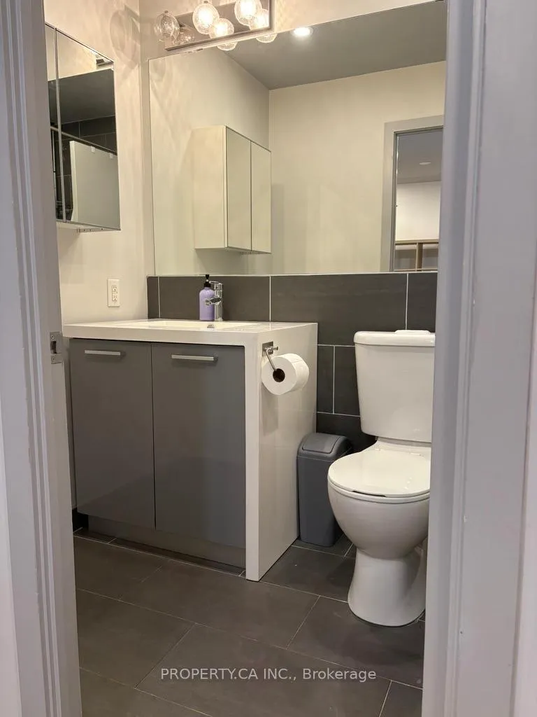 Photo 13 of Unit 803, 319 Carlaw Avenue, Toronto, South Riverdale — HOMEH