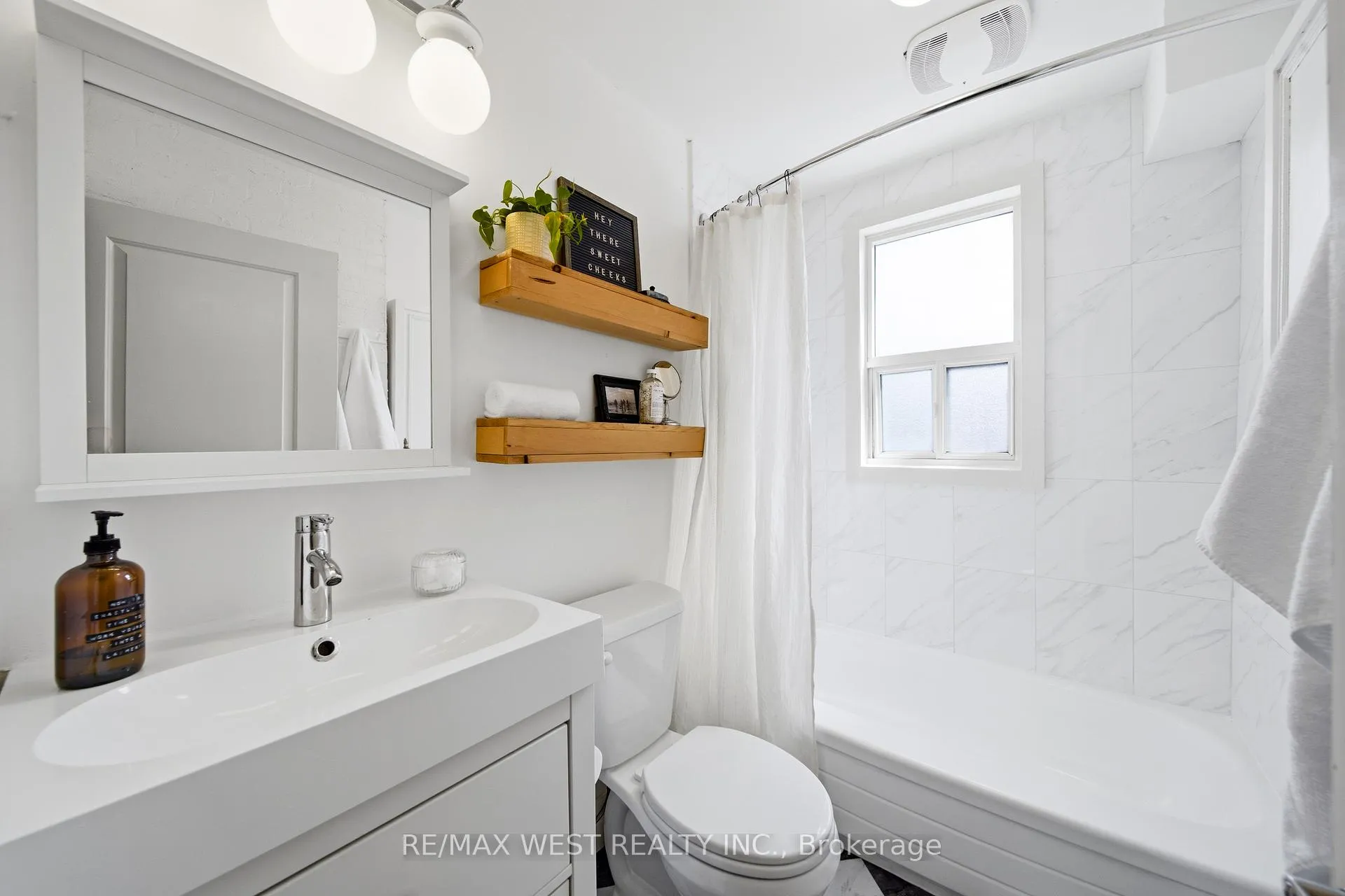 Photo 12 of 5 Norval Street, Toronto, Rockcliffe-Smythe — HOMEH