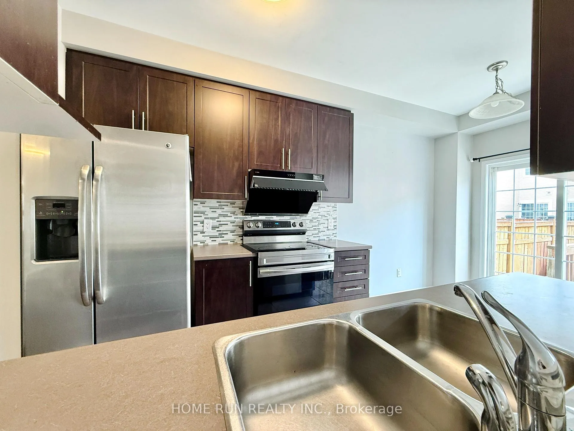 Photo 10 of 183 Laramie Crescent, Ottawa, Barrhaven - Stonebridge — HOMEH