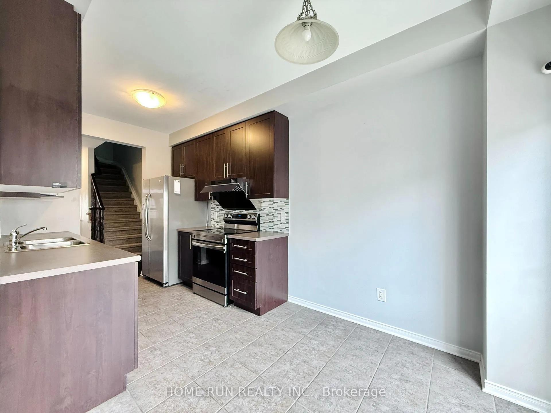 Photo 11 of 183 Laramie Crescent, Ottawa, Barrhaven - Stonebridge — HOMEH