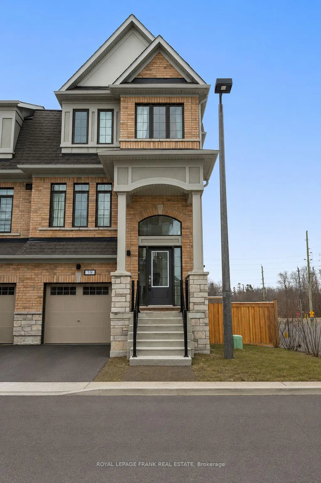 Photo 1 of 58 Selfridge Way, Whitby, Downtown Whitby — HOMEH