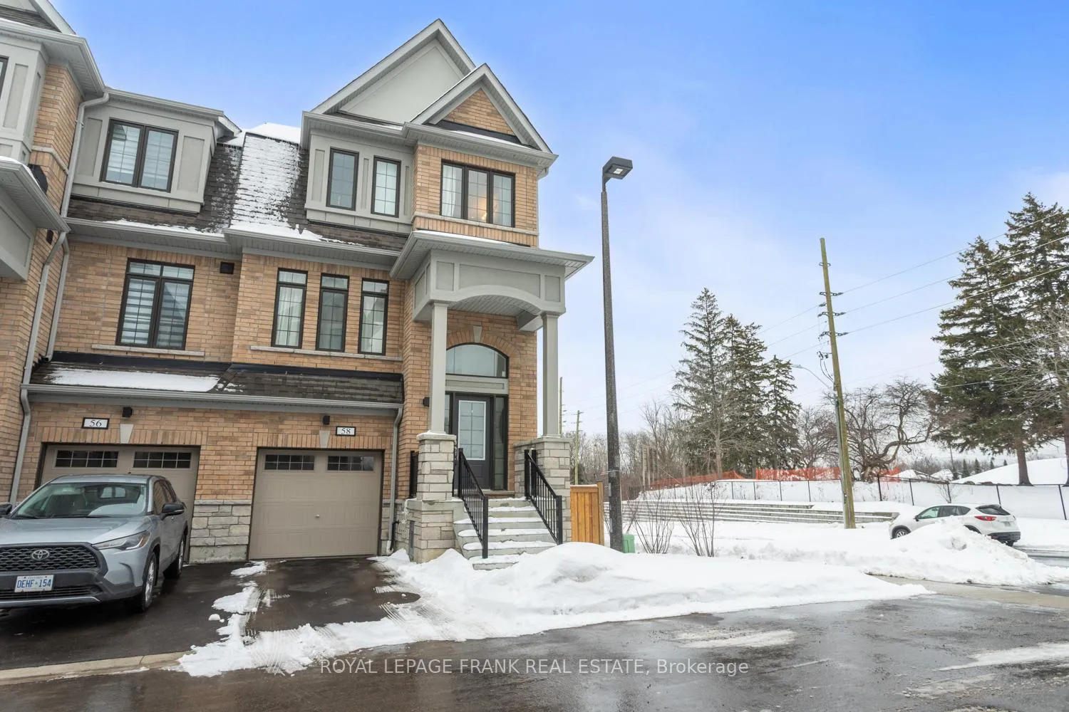 Photo 3 of 58 Selfridge Way, Whitby, Downtown Whitby — HOMEH