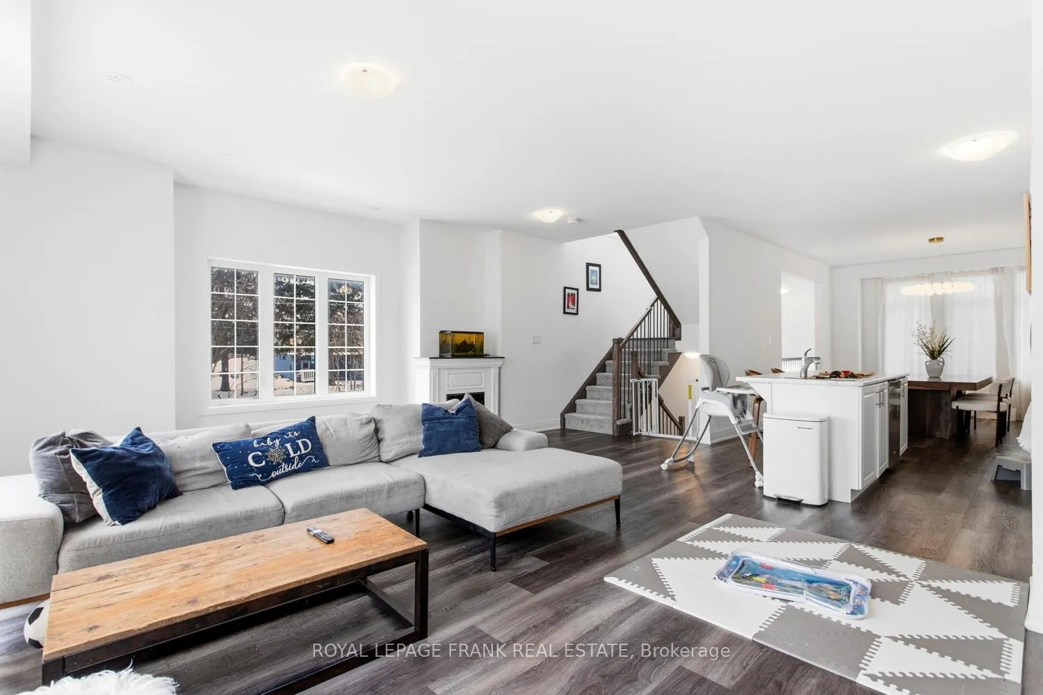 Photo 5 of 58 Selfridge Way, Whitby, Downtown Whitby — HOMEH