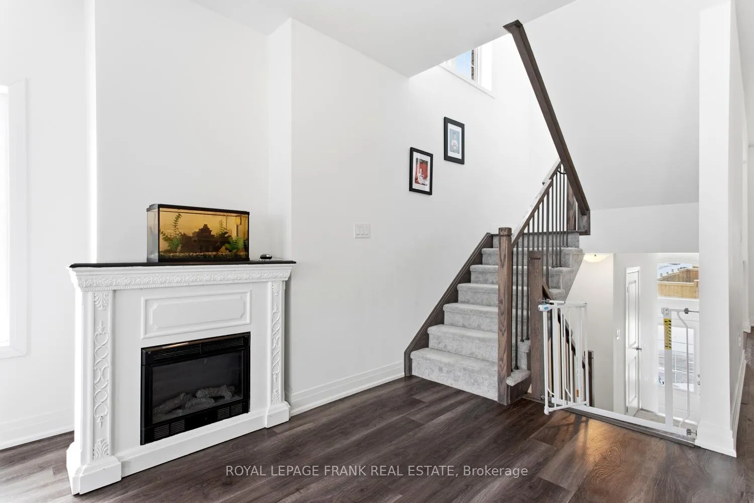 Photo 13 of 58 Selfridge Way, Whitby, Downtown Whitby — HOMEH